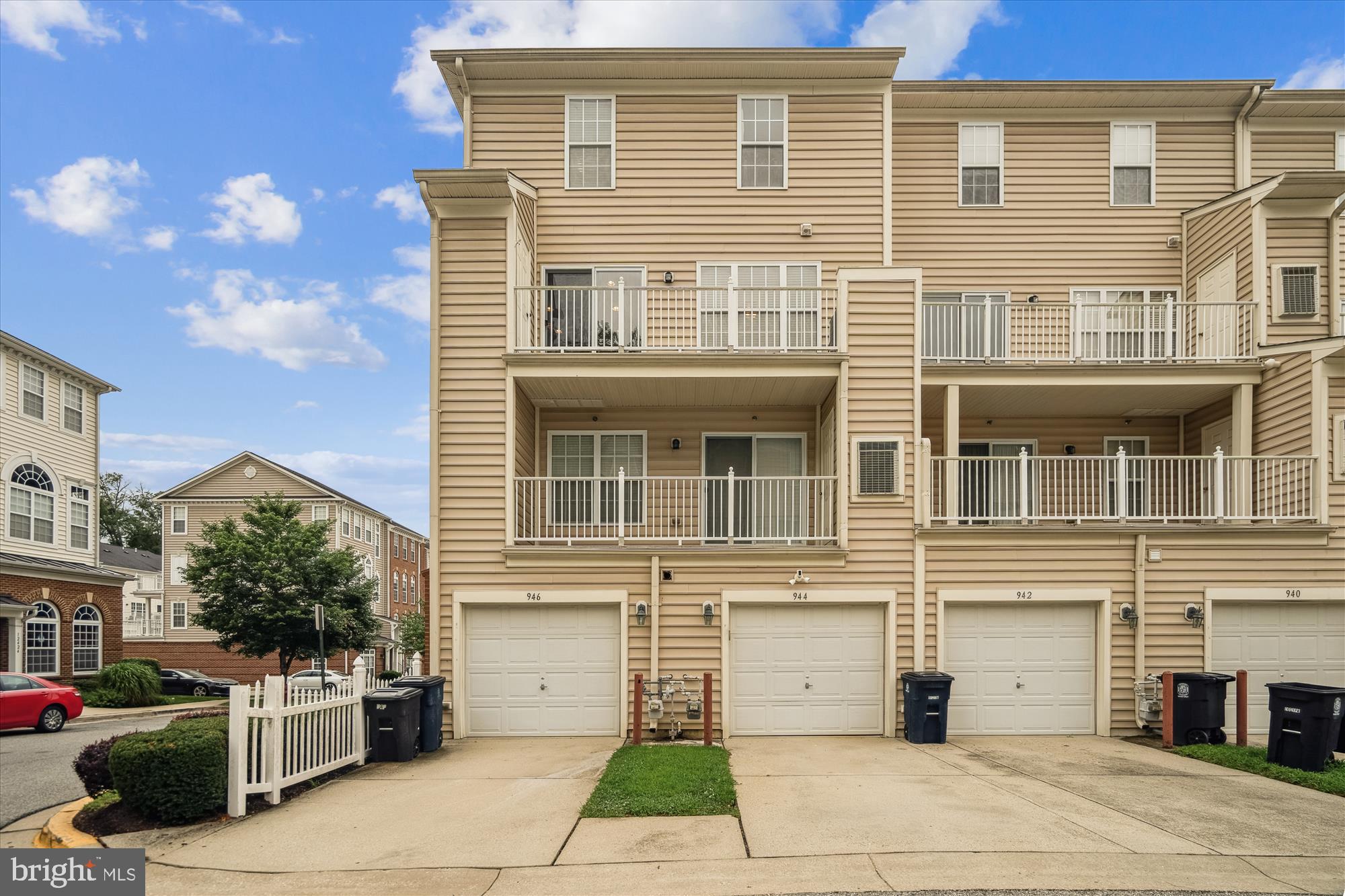 944 PINE FOREST LANE 1712