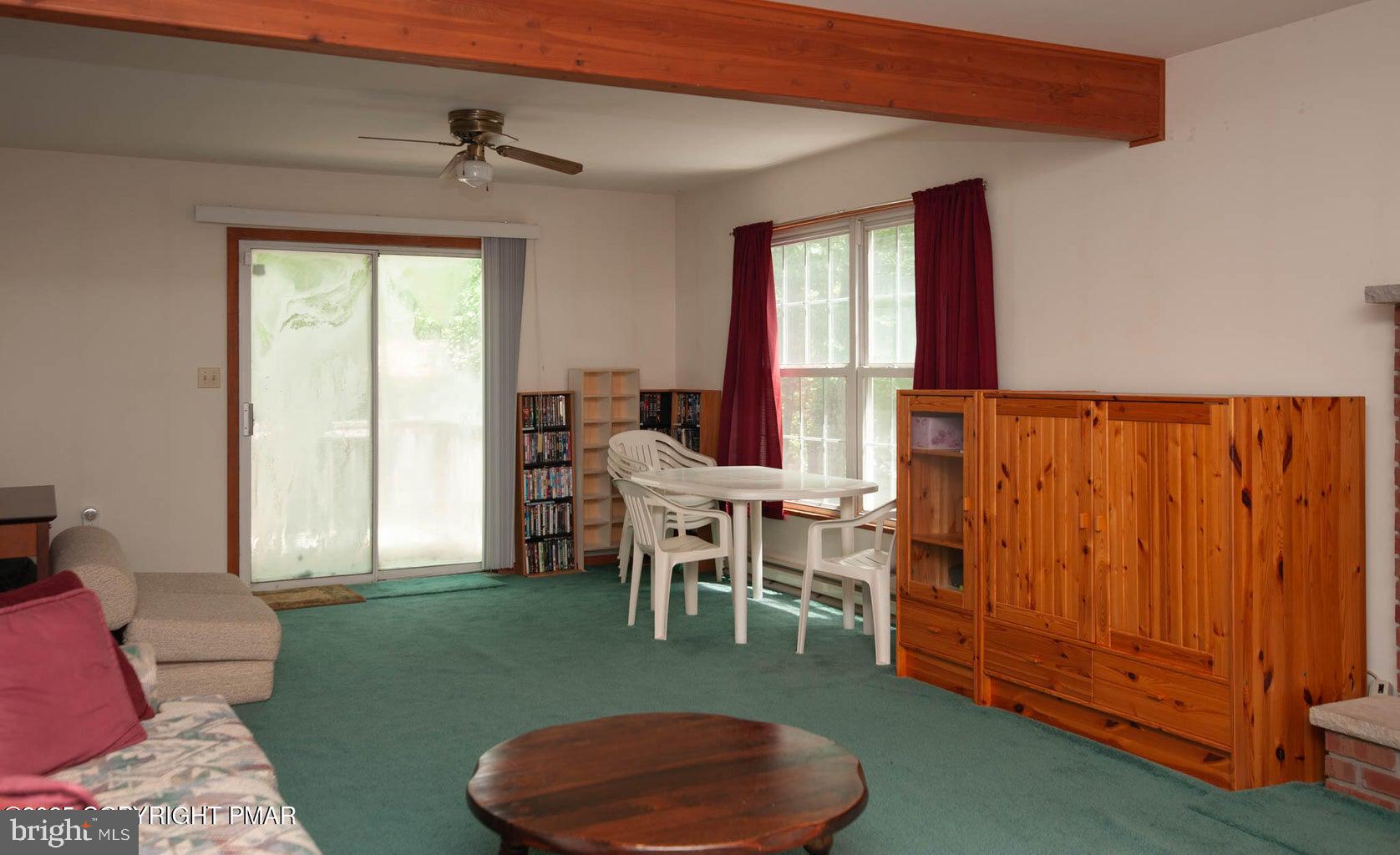 SAW CREEK ESTATES - Residential