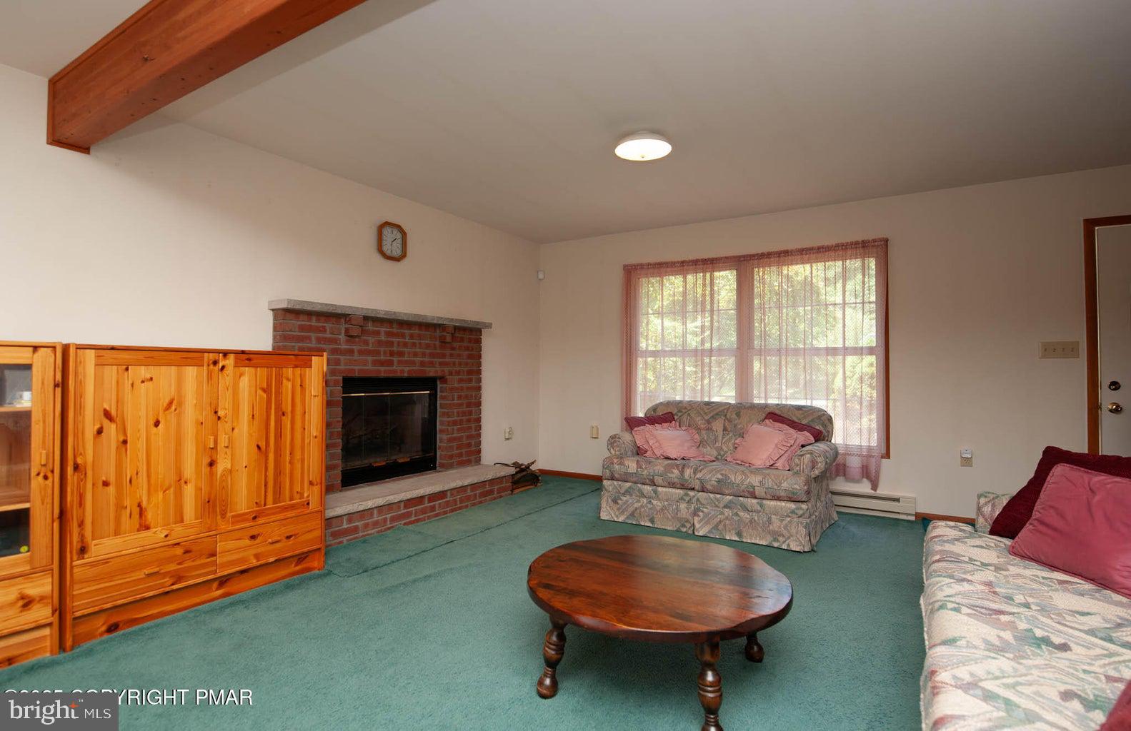 SAW CREEK ESTATES - Residential