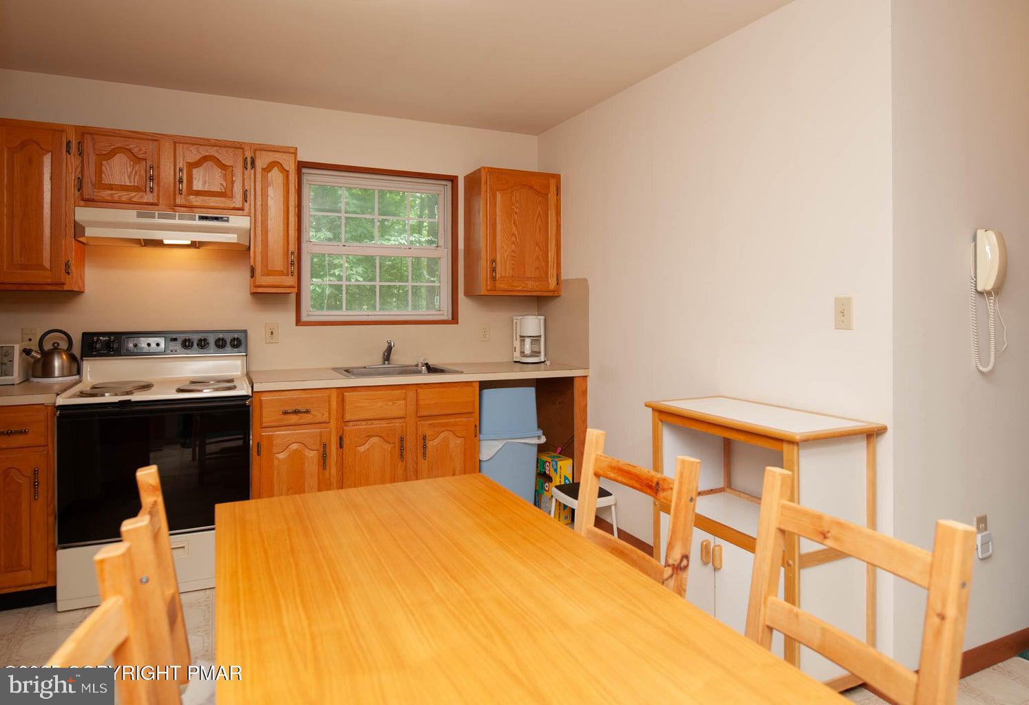 SAW CREEK ESTATES - Residential