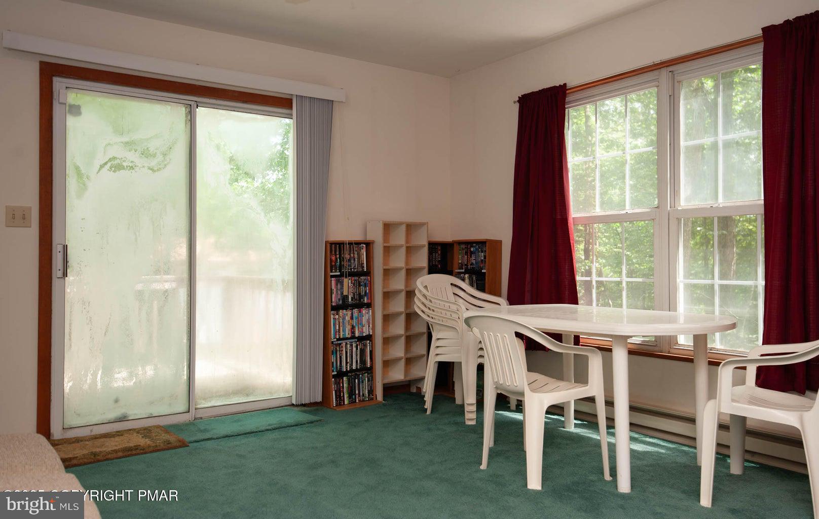 SAW CREEK ESTATES - Residential