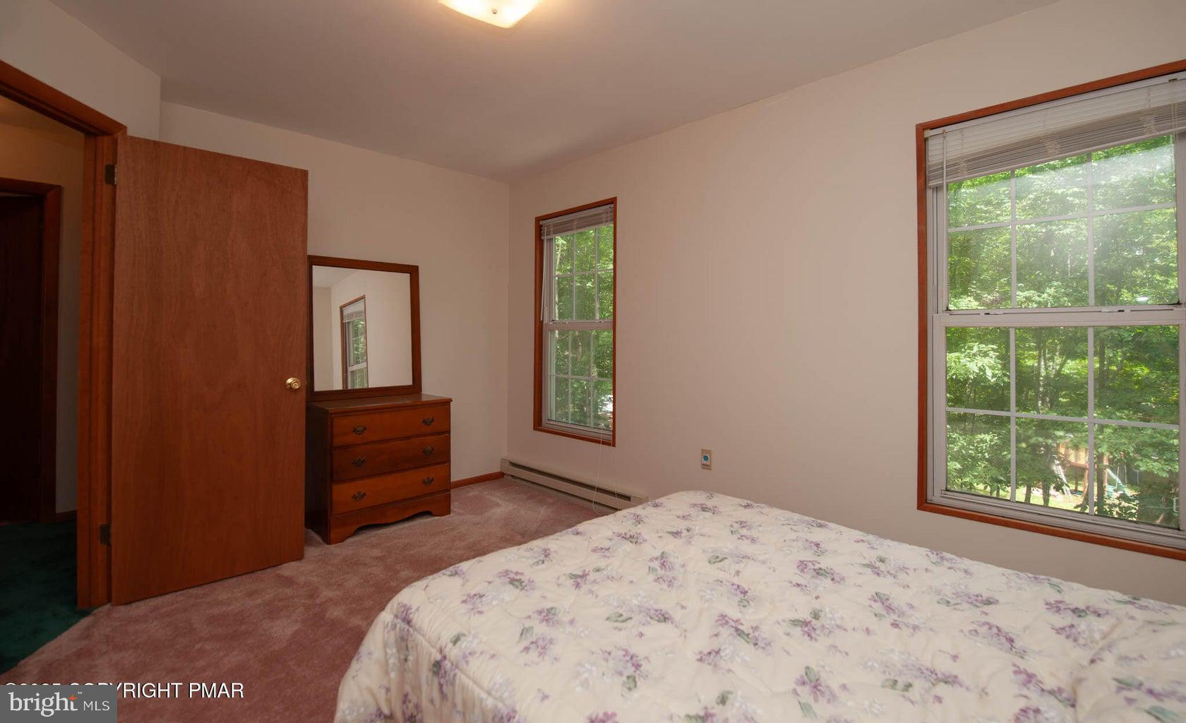 SAW CREEK ESTATES - Residential