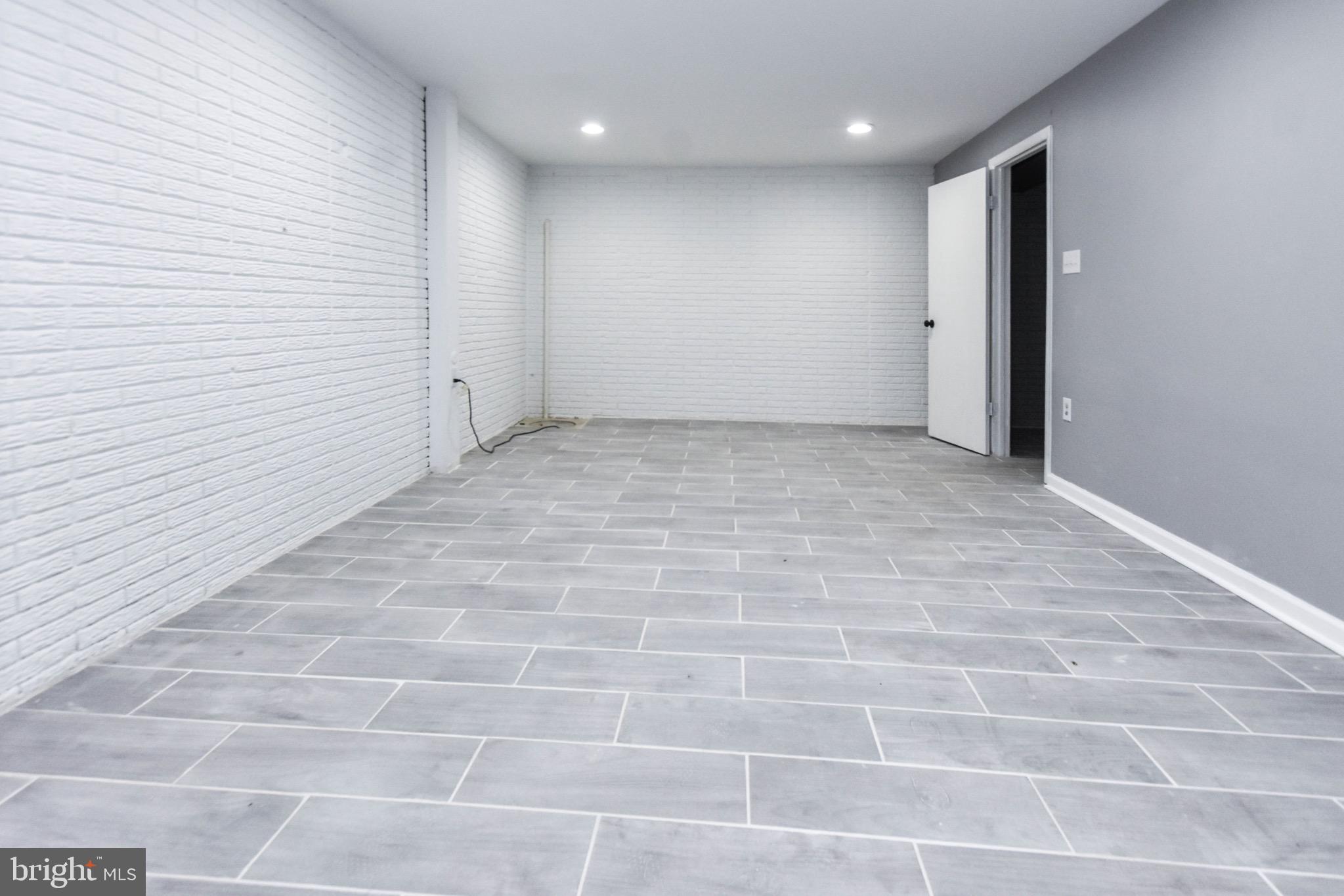 STRAWBERRY HILLS ESTATES - Residential