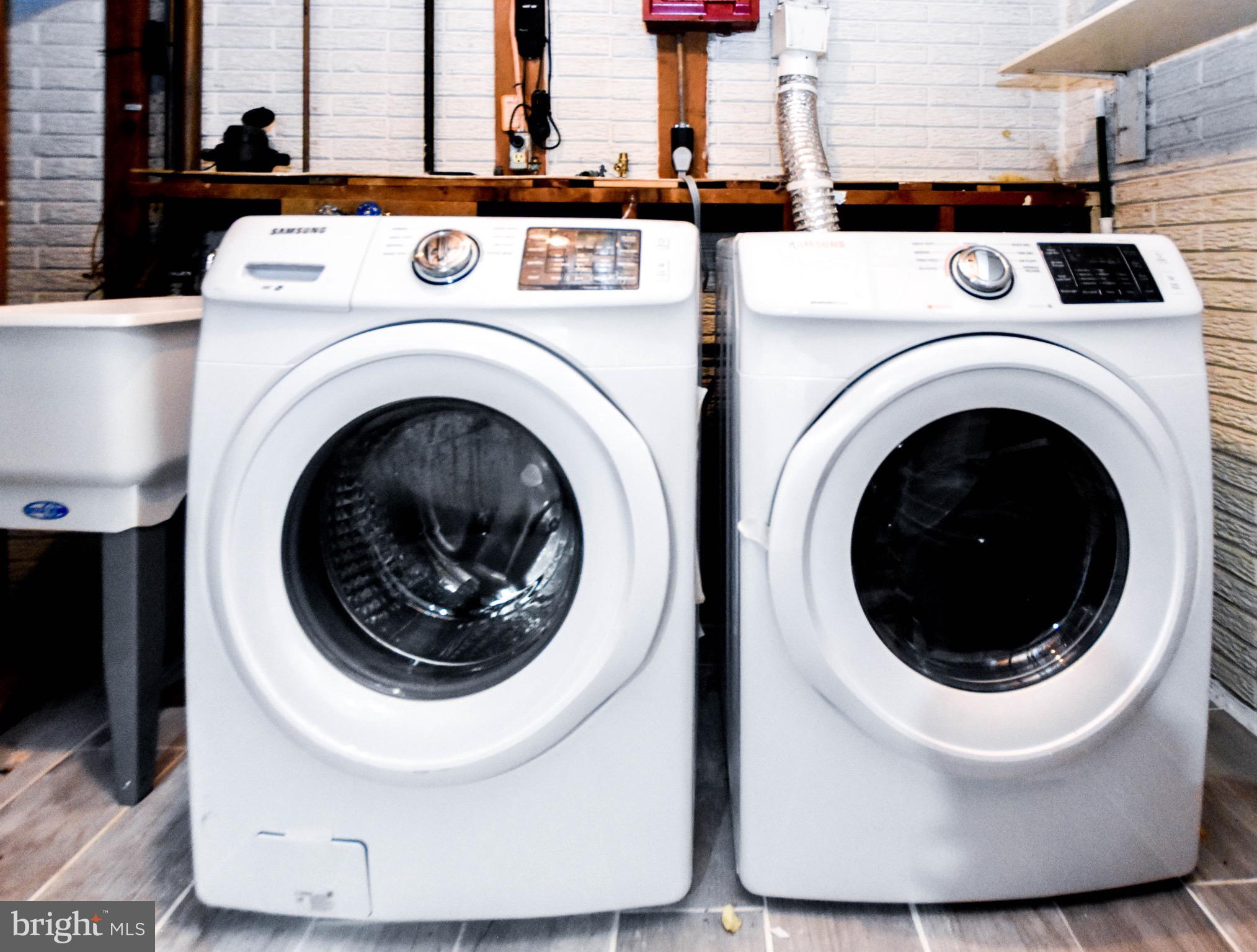 STRAWBERRY HILLS ESTATES - Residential