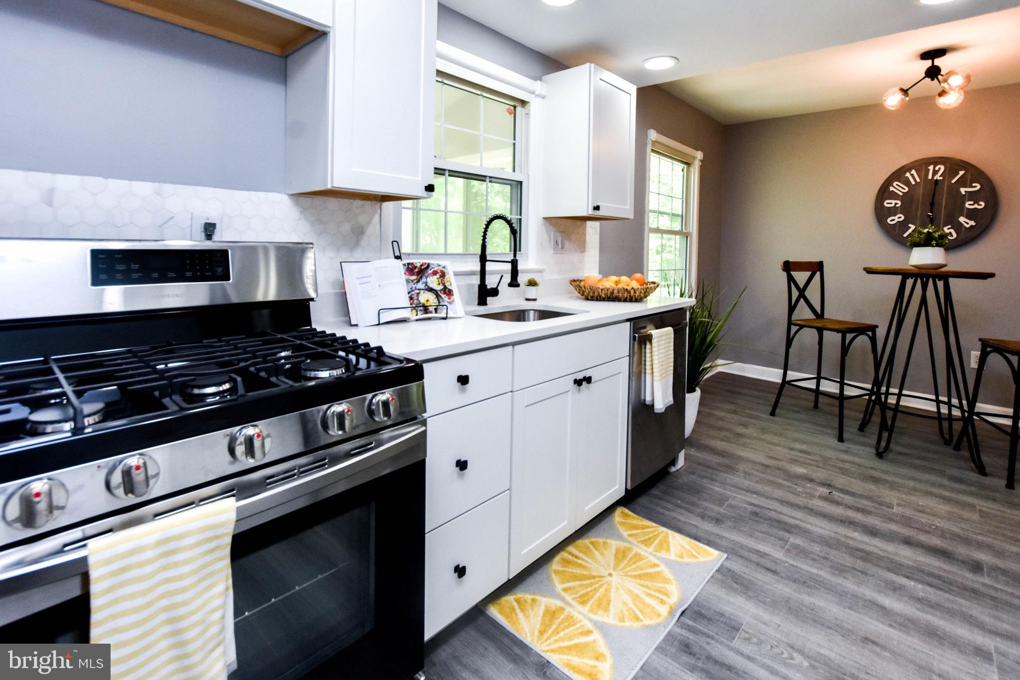 STRAWBERRY HILLS ESTATES - Residential