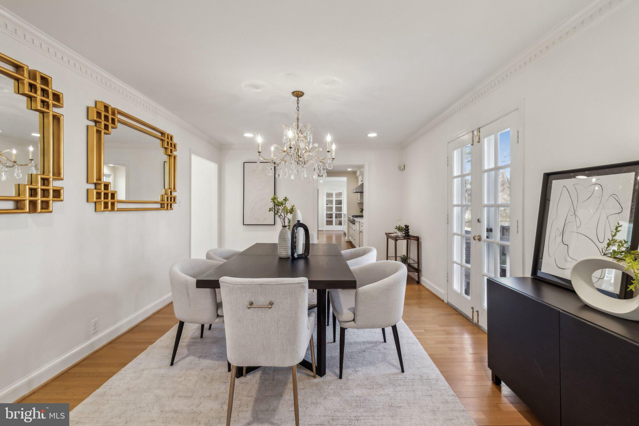 BRADLEY MANOR - Residential