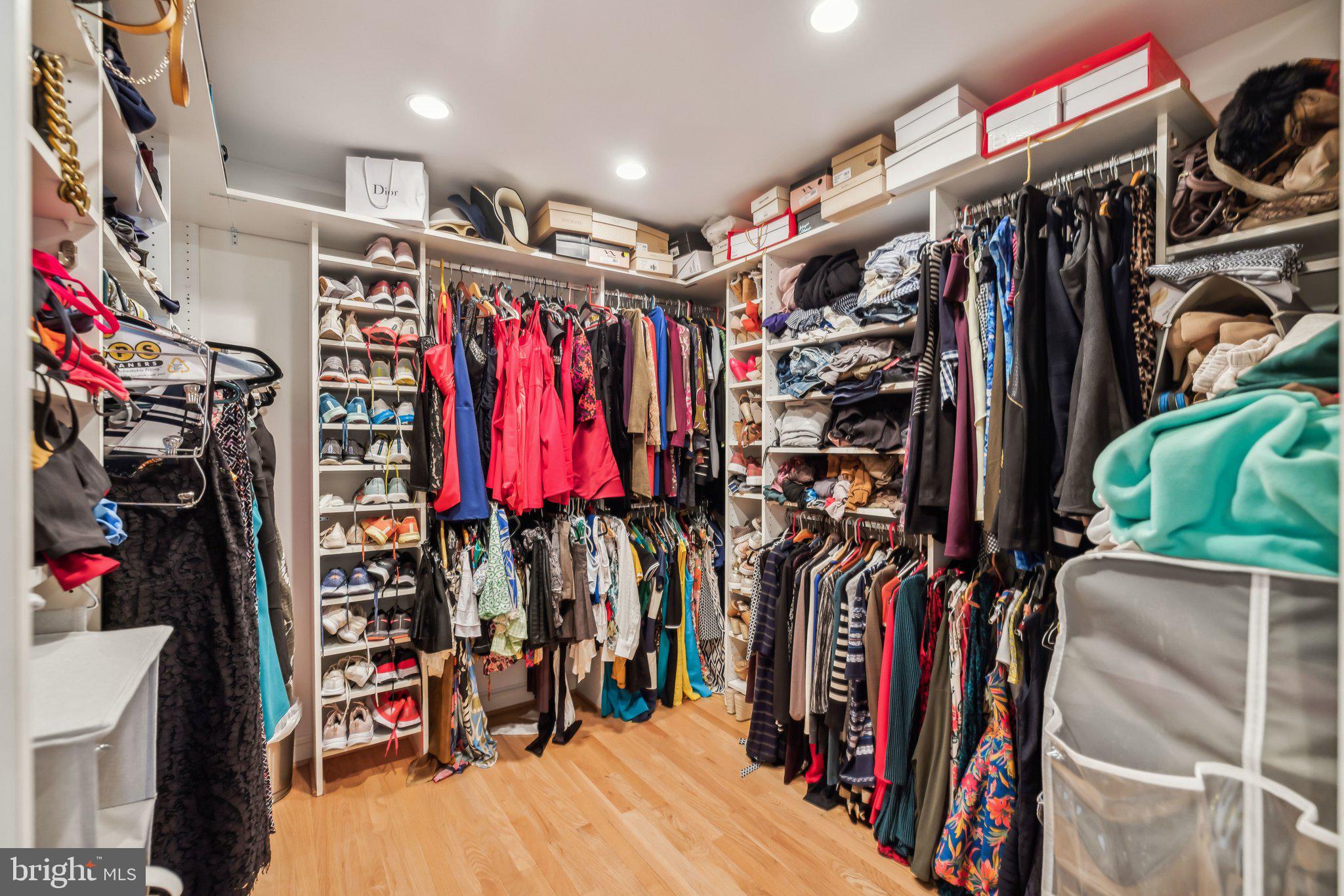 BRADLEY MANOR - Residential