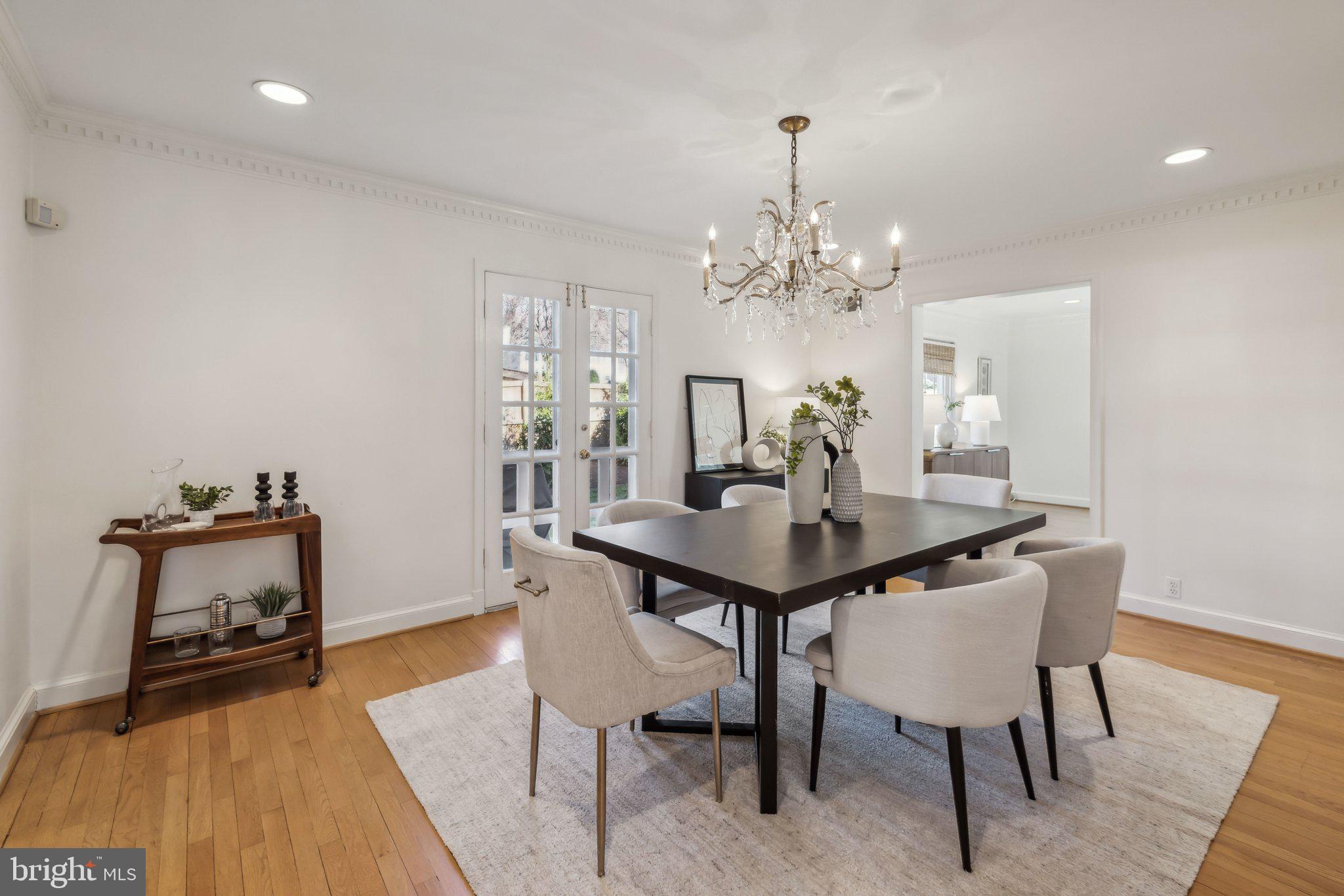 BRADLEY MANOR - Residential