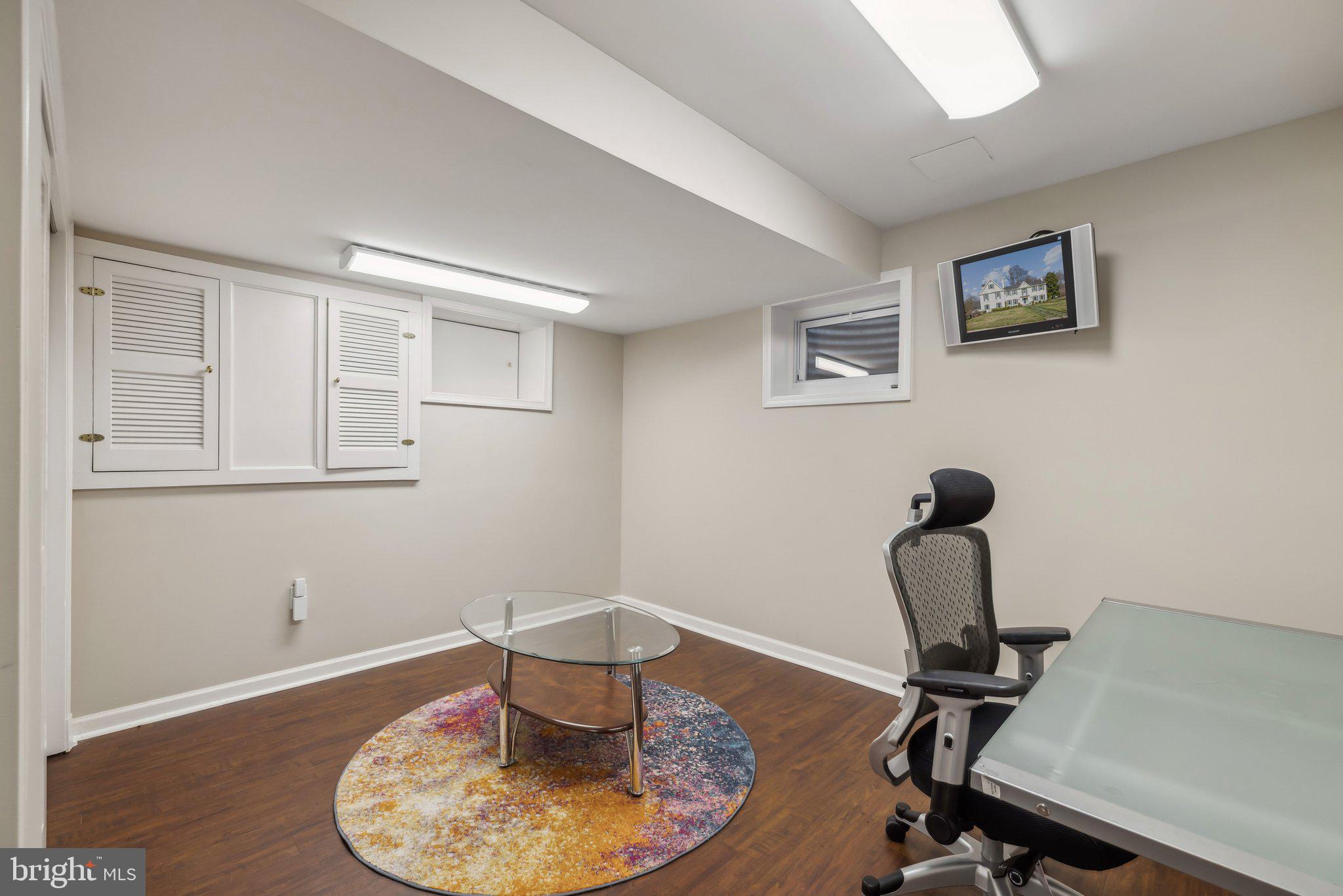 BRADLEY MANOR - Residential