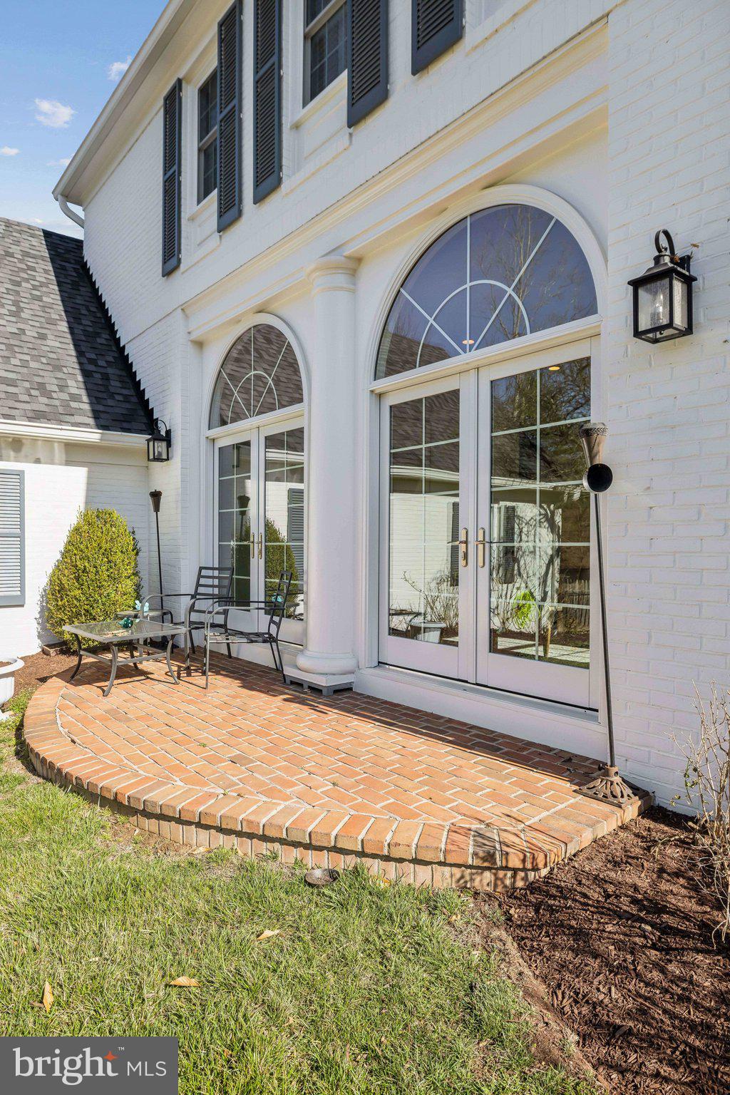 BRADLEY MANOR - Residential