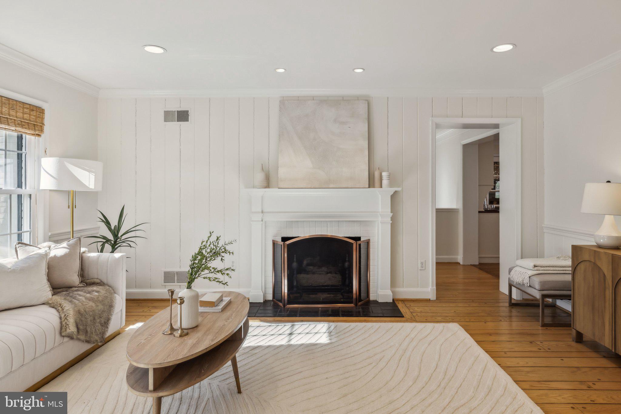 BRADLEY MANOR - Residential