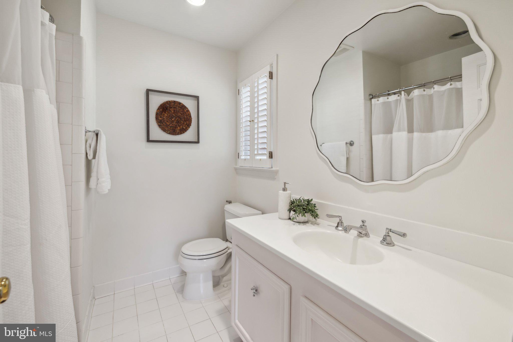 BRADLEY MANOR - Residential