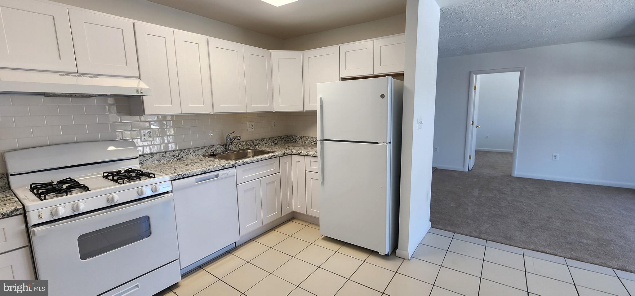 TIMBERLANE VILLAGE GARDEN CONDOMINIUMS - Residential