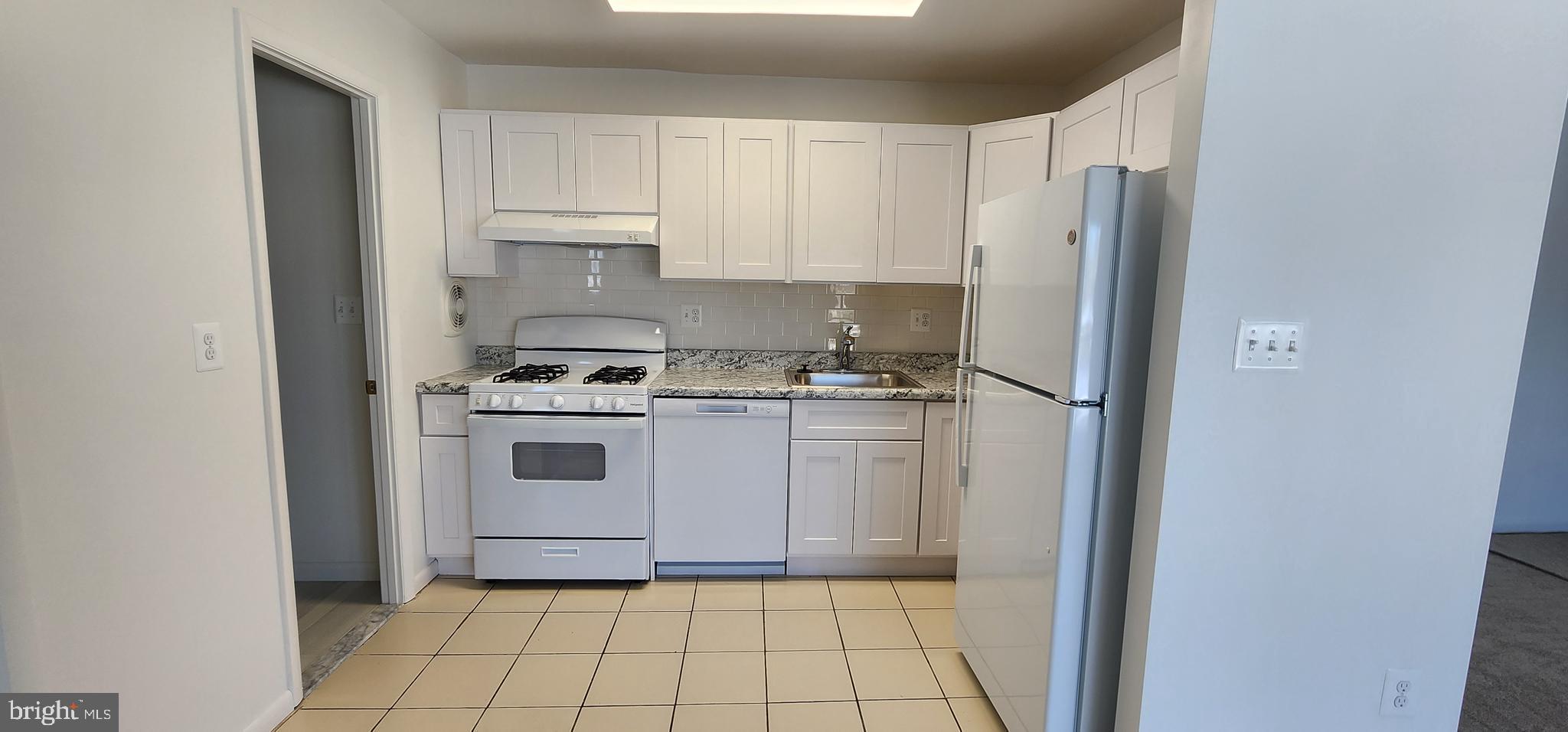 TIMBERLANE VILLAGE GARDEN CONDOMINIUMS - Residential