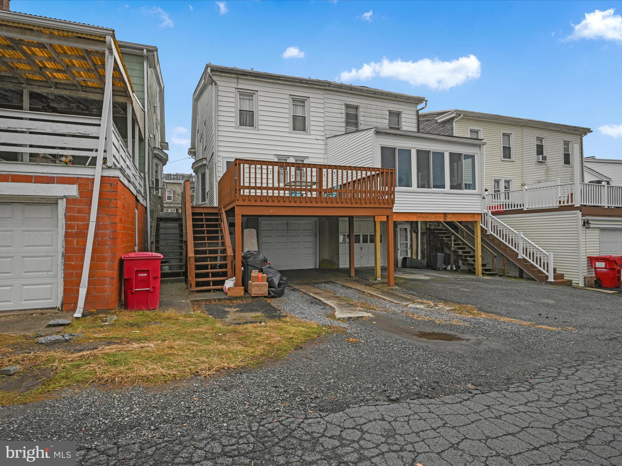 YORKVILLE - Residential