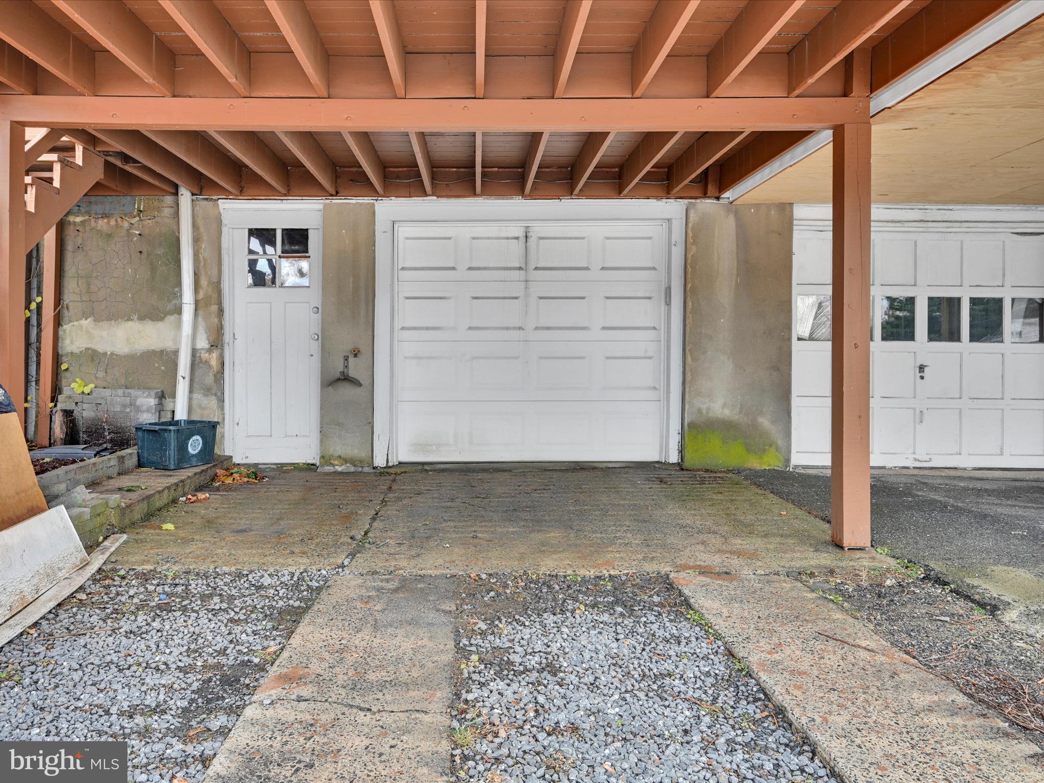 YORKVILLE - Residential