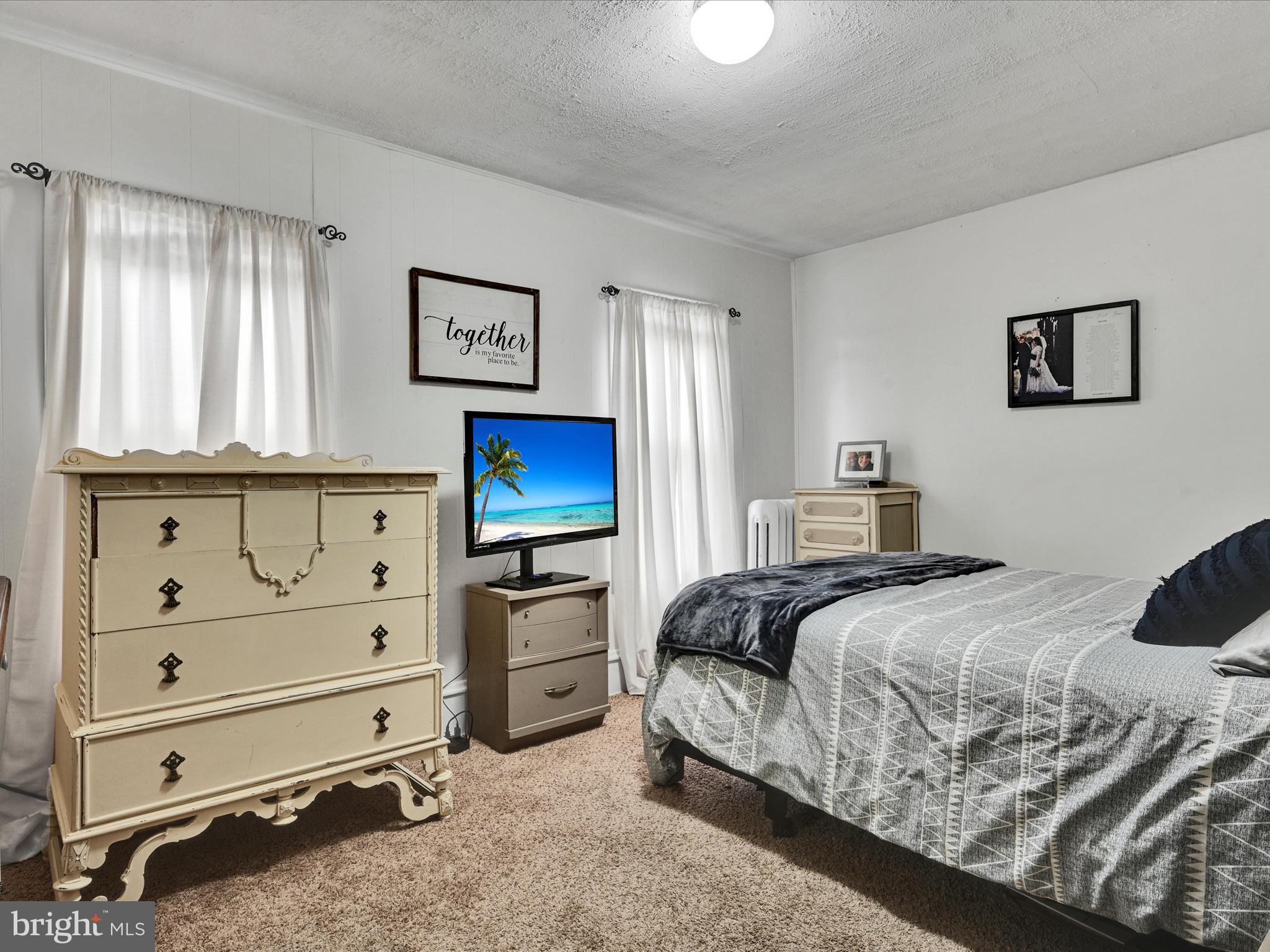 YORKVILLE - Residential