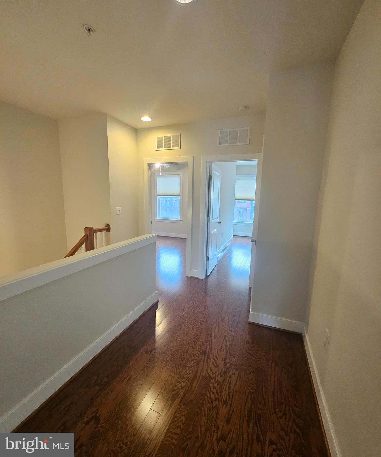 POTOMAC YARD CONDOMINIUM - Residential Lease