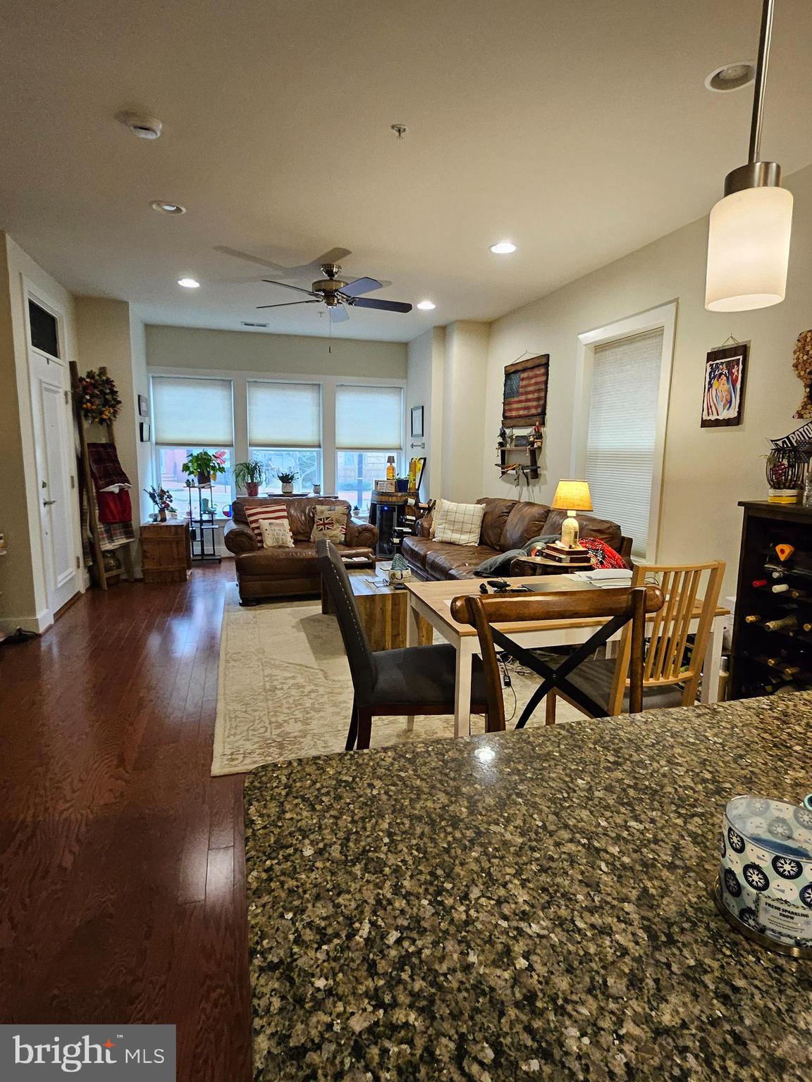 POTOMAC YARD CONDOMINIUM - Residential Lease