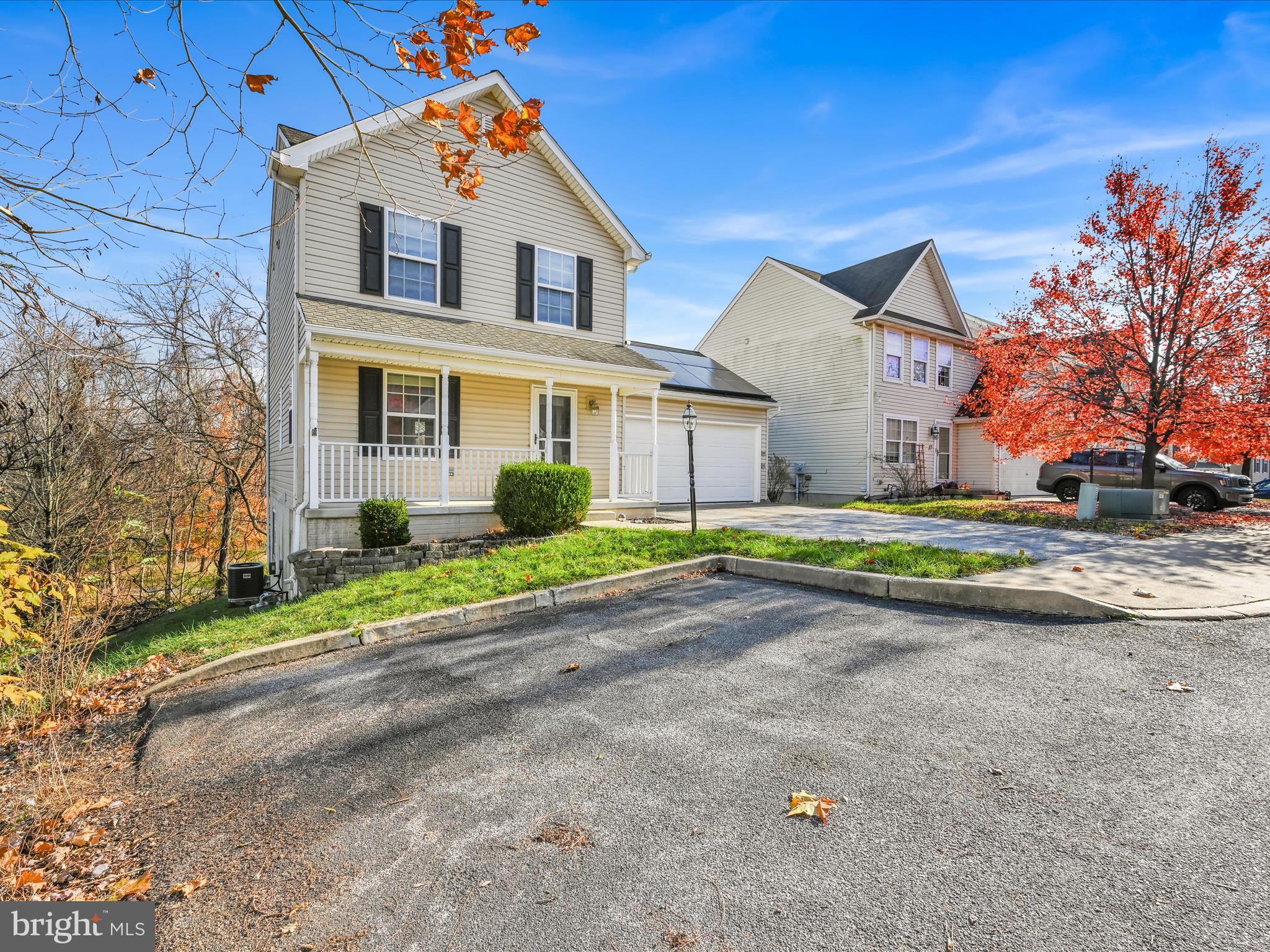 HAMPTON WOODS - Residential