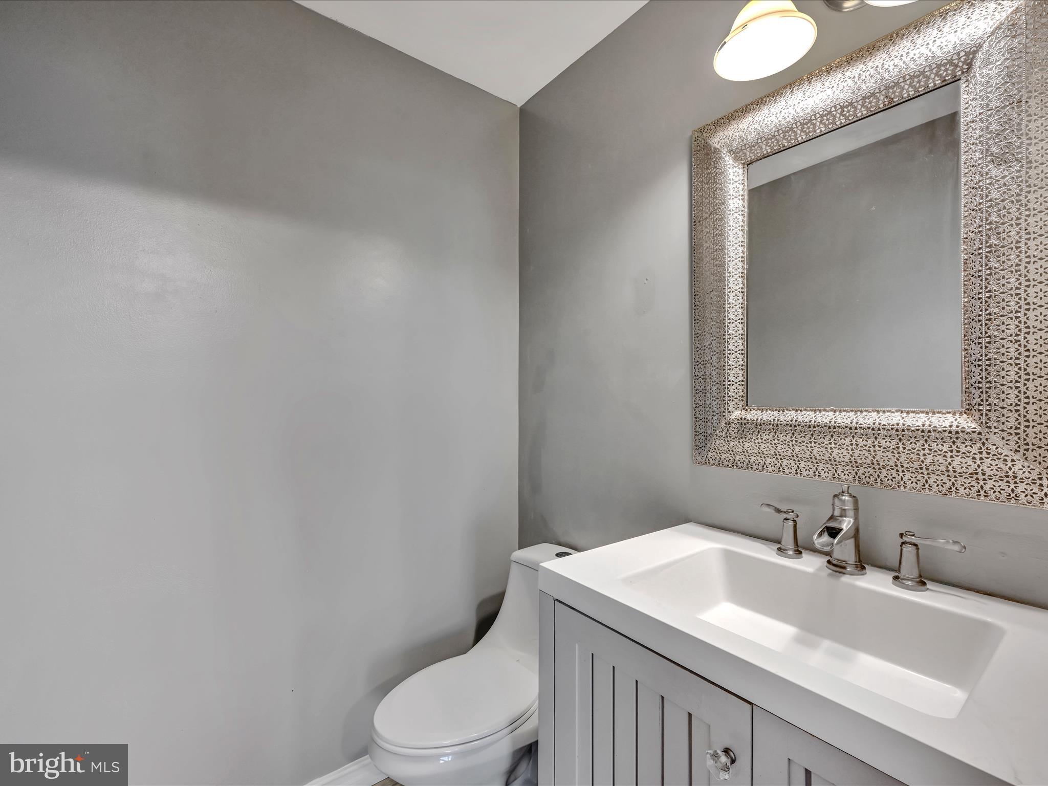 HAMPTON WOODS - Residential