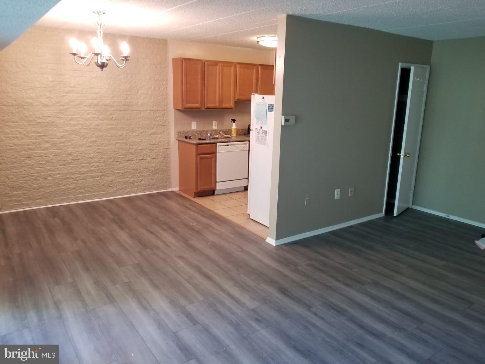 PRESIDENTIAL TOWERS - Residential Lease