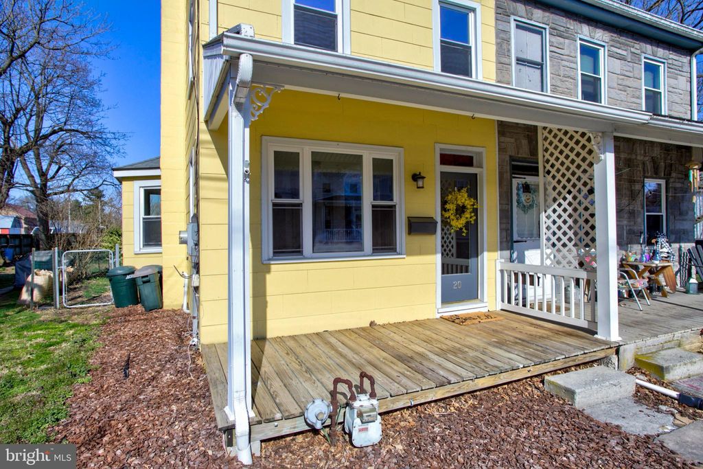 Photo of 20 N LOCUST ST, LITITZ, PA 17543 (MLS # PALA2032622)