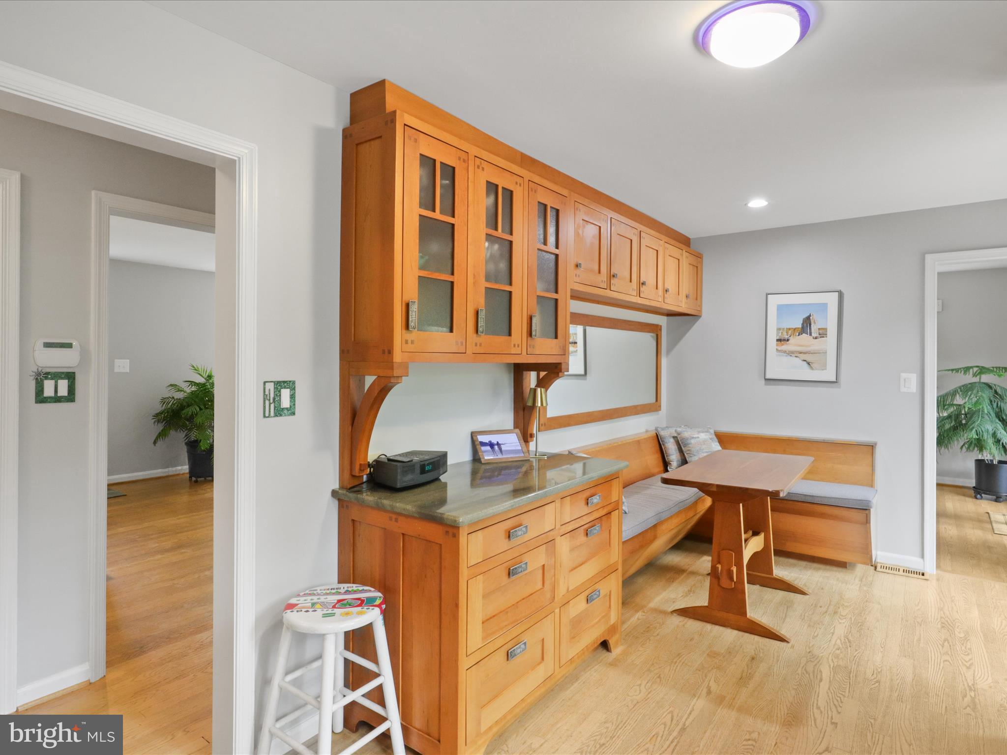 COUNTRY CLUB MANOR - Residential