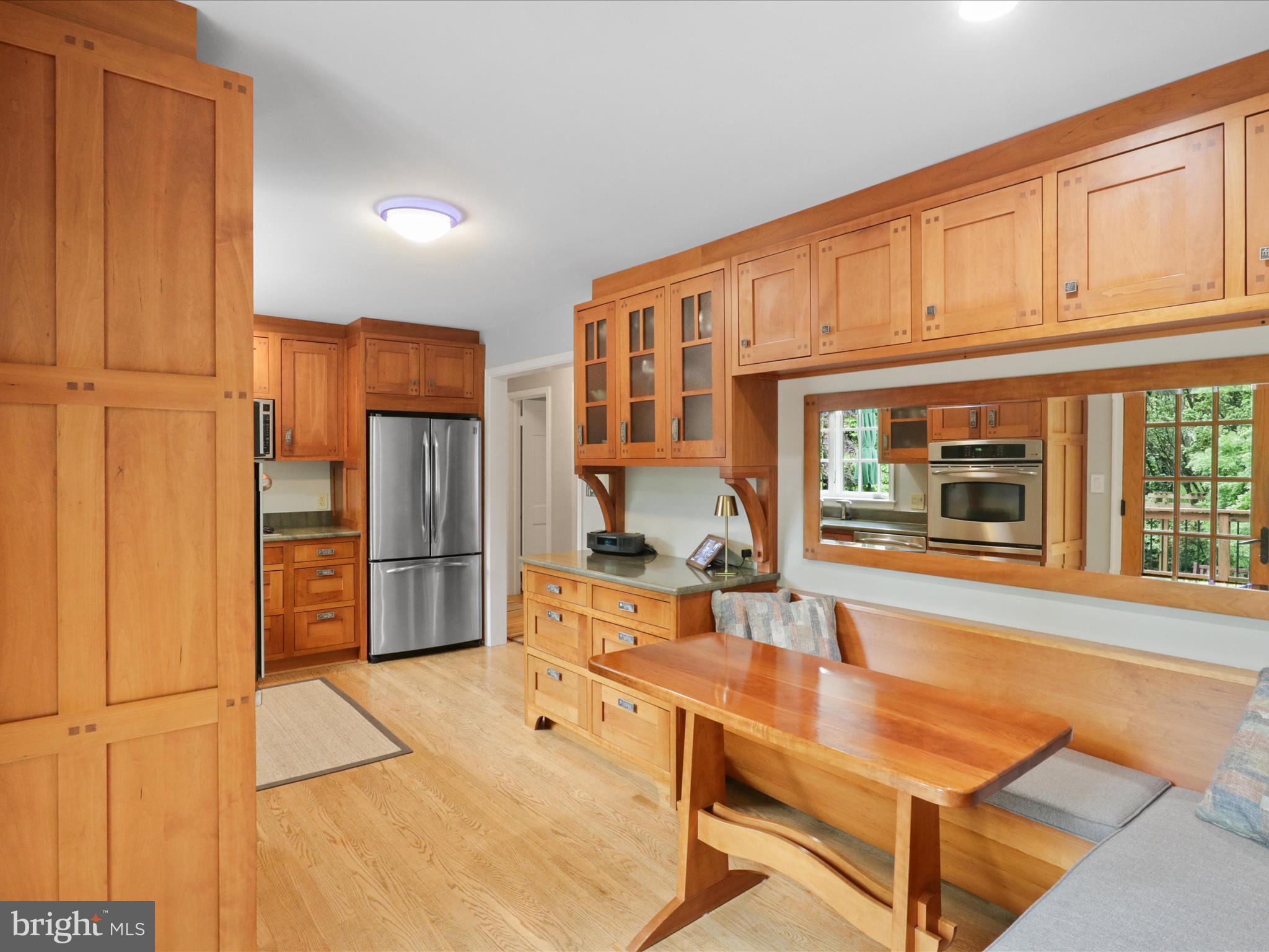 COUNTRY CLUB MANOR - Residential