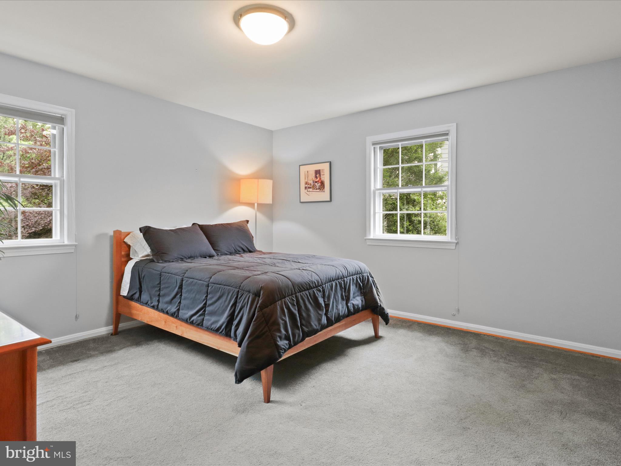 COUNTRY CLUB MANOR - Residential