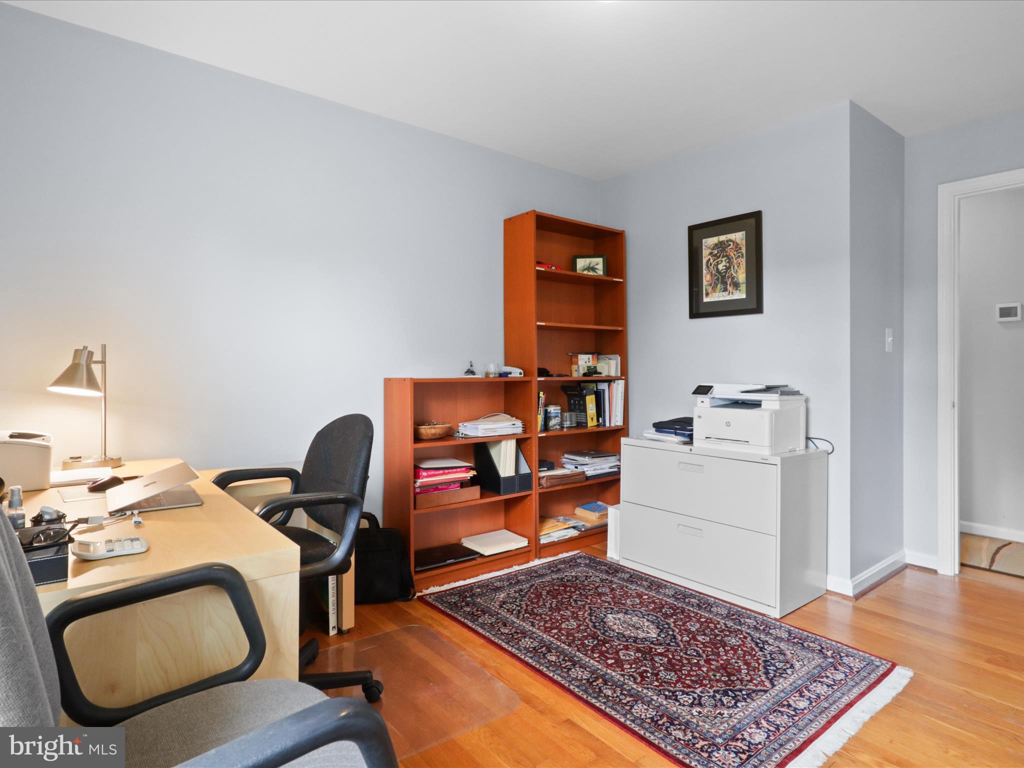 COUNTRY CLUB MANOR - Residential