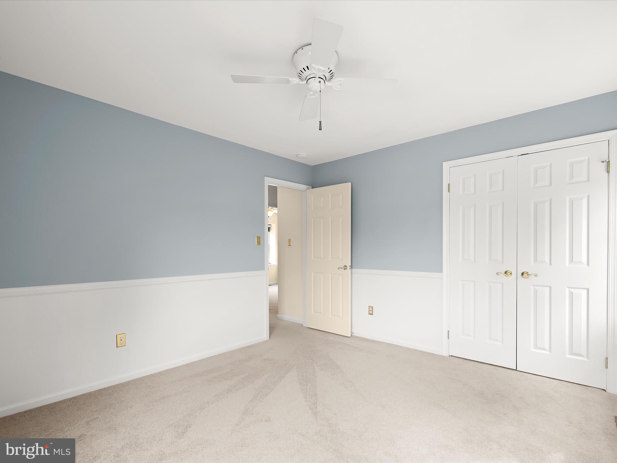 VILLAGE GATE - Residential