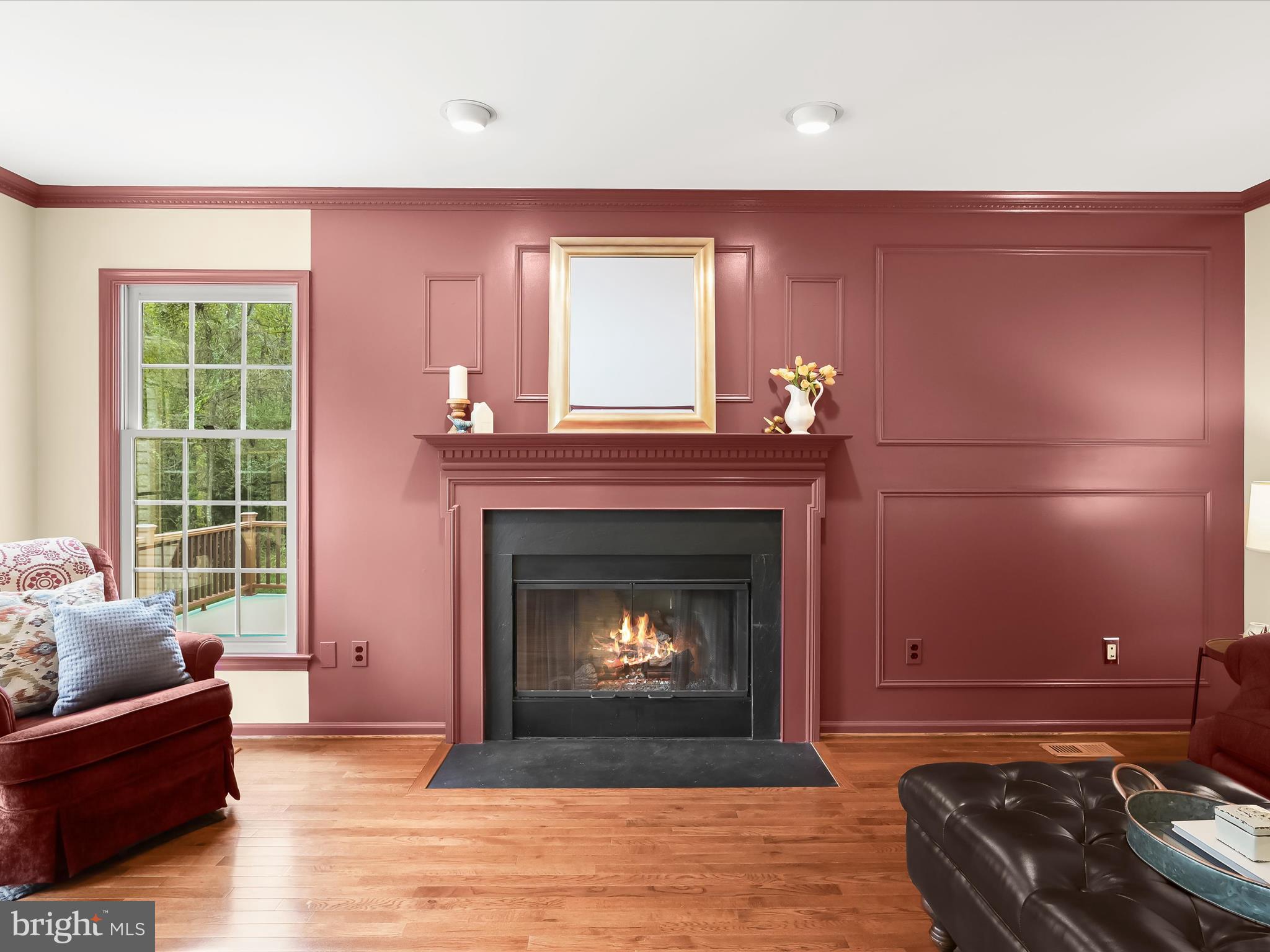 VILLAGE GATE - Residential