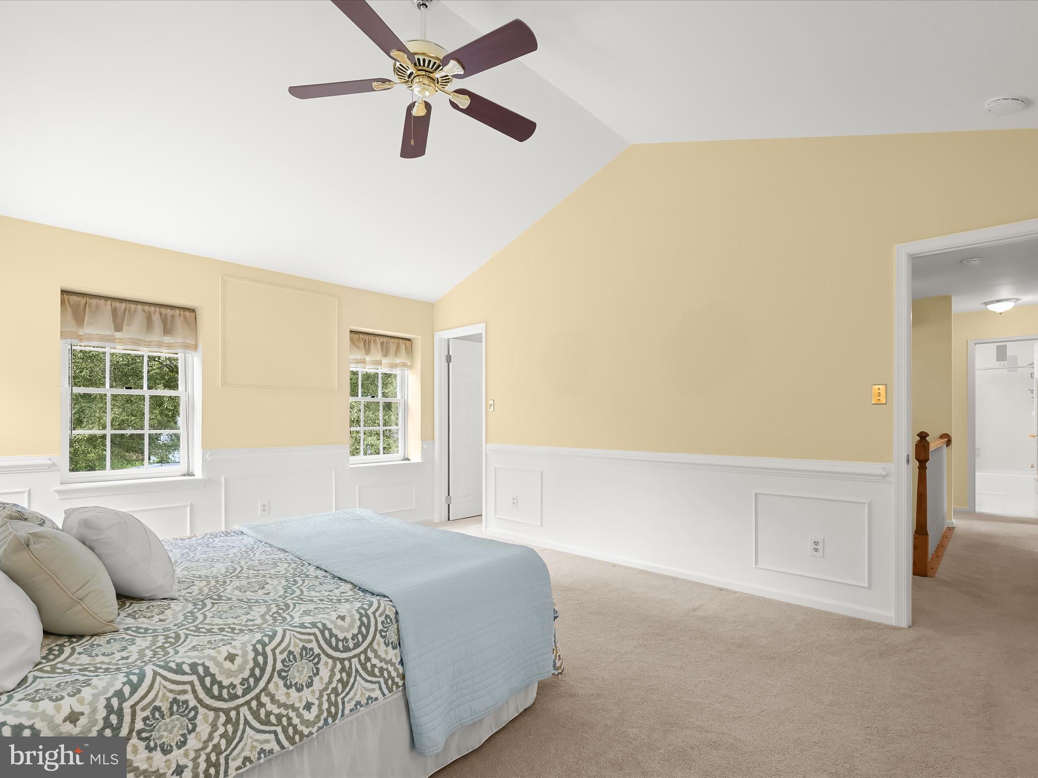 VILLAGE GATE - Residential