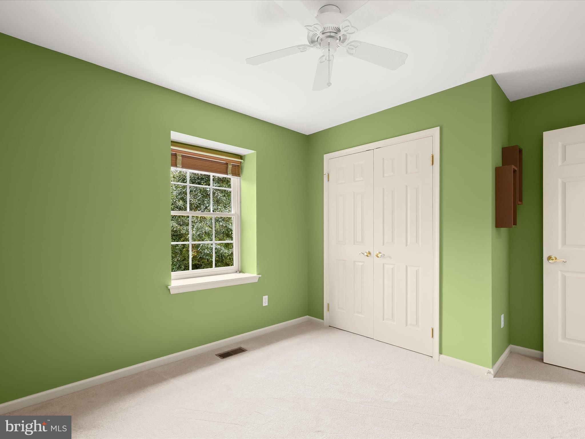 VILLAGE GATE - Residential