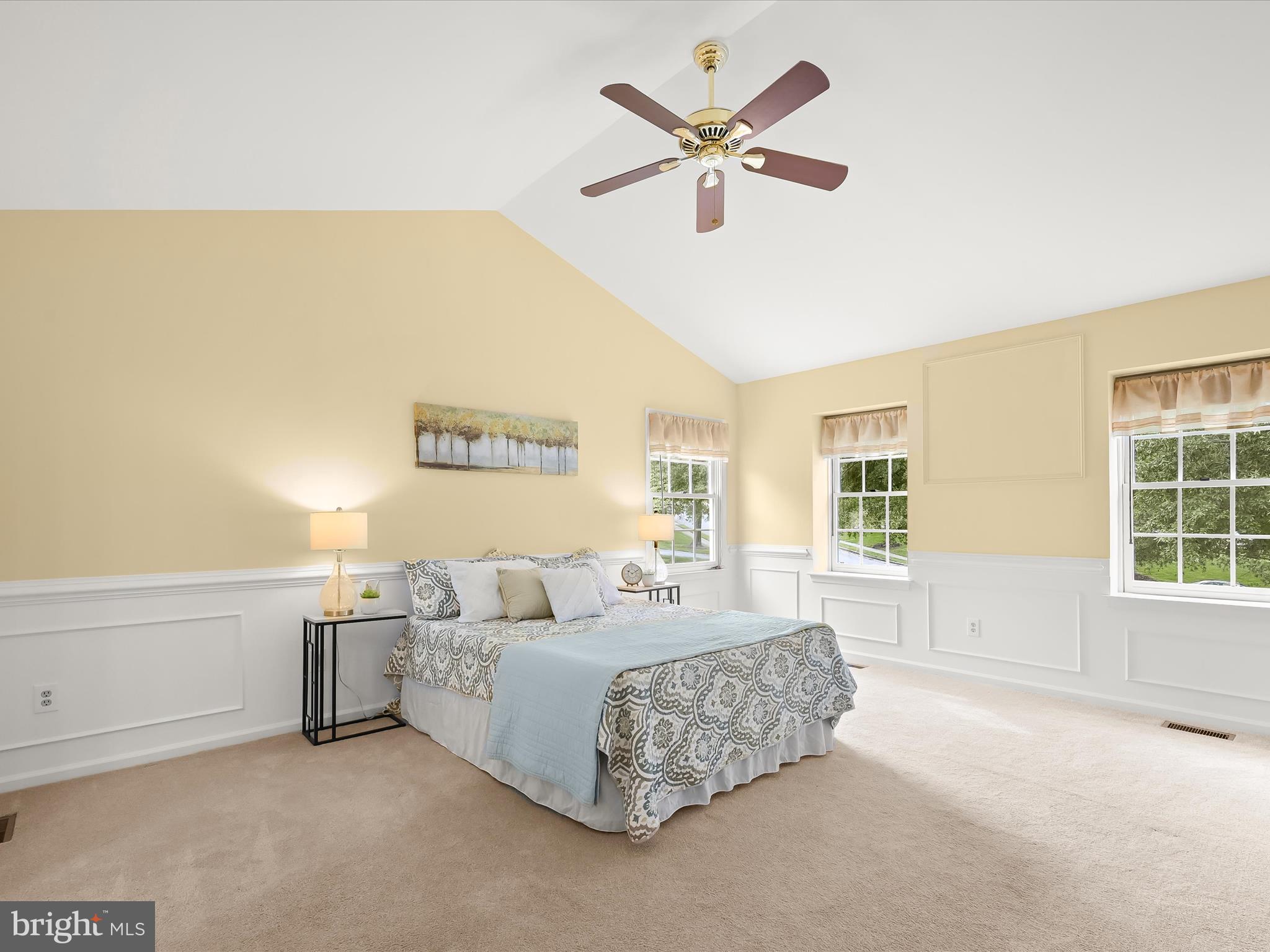 VILLAGE GATE - Residential