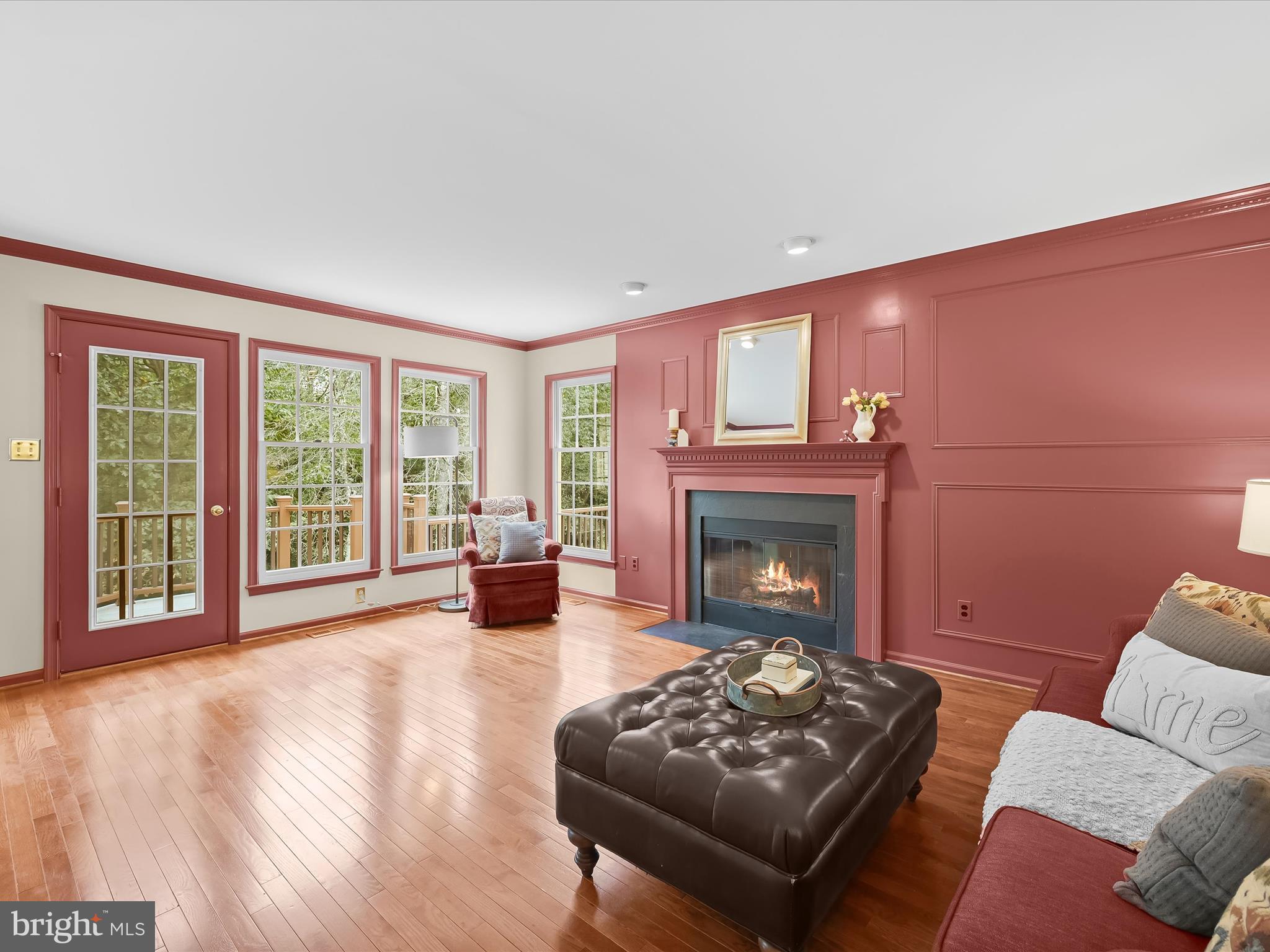 VILLAGE GATE - Residential