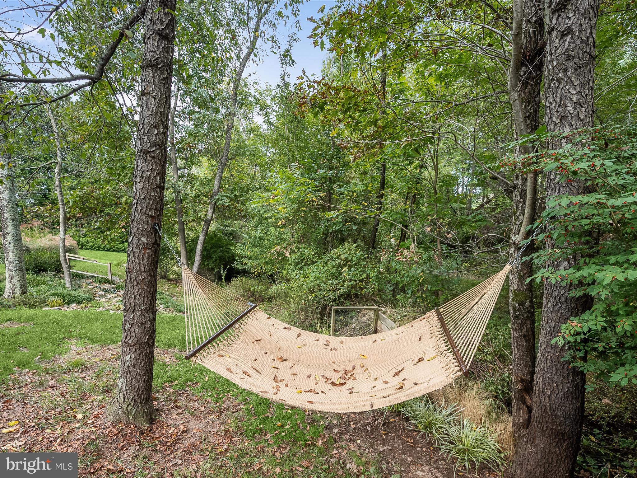 VILLAGE GATE - Residential