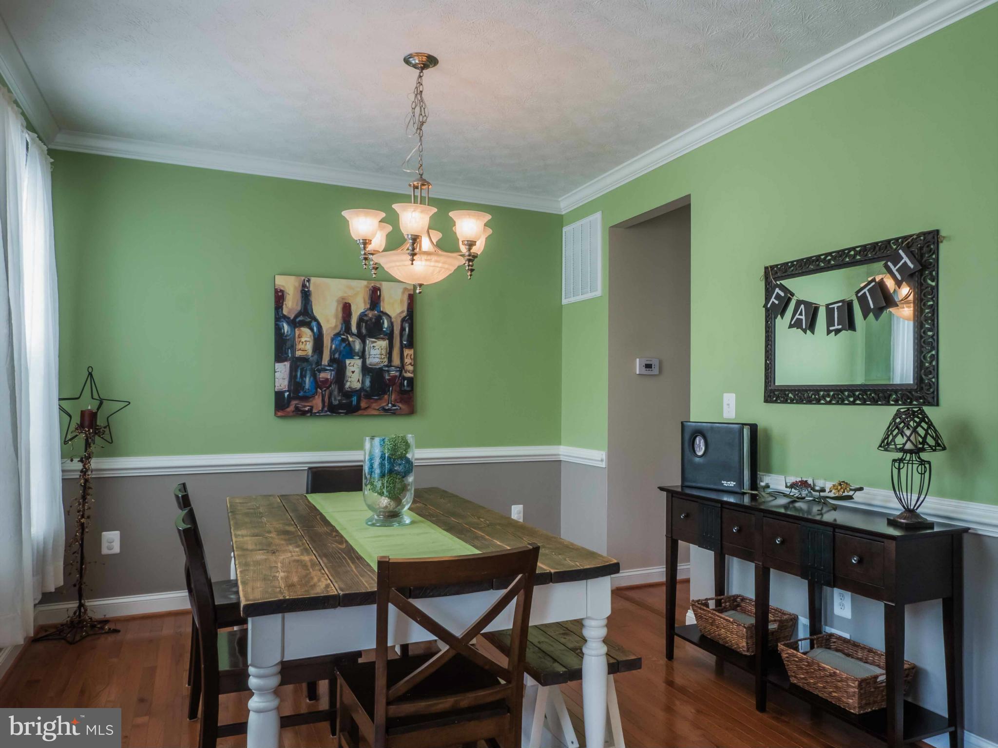 HIDDEN TREASURE - Residential