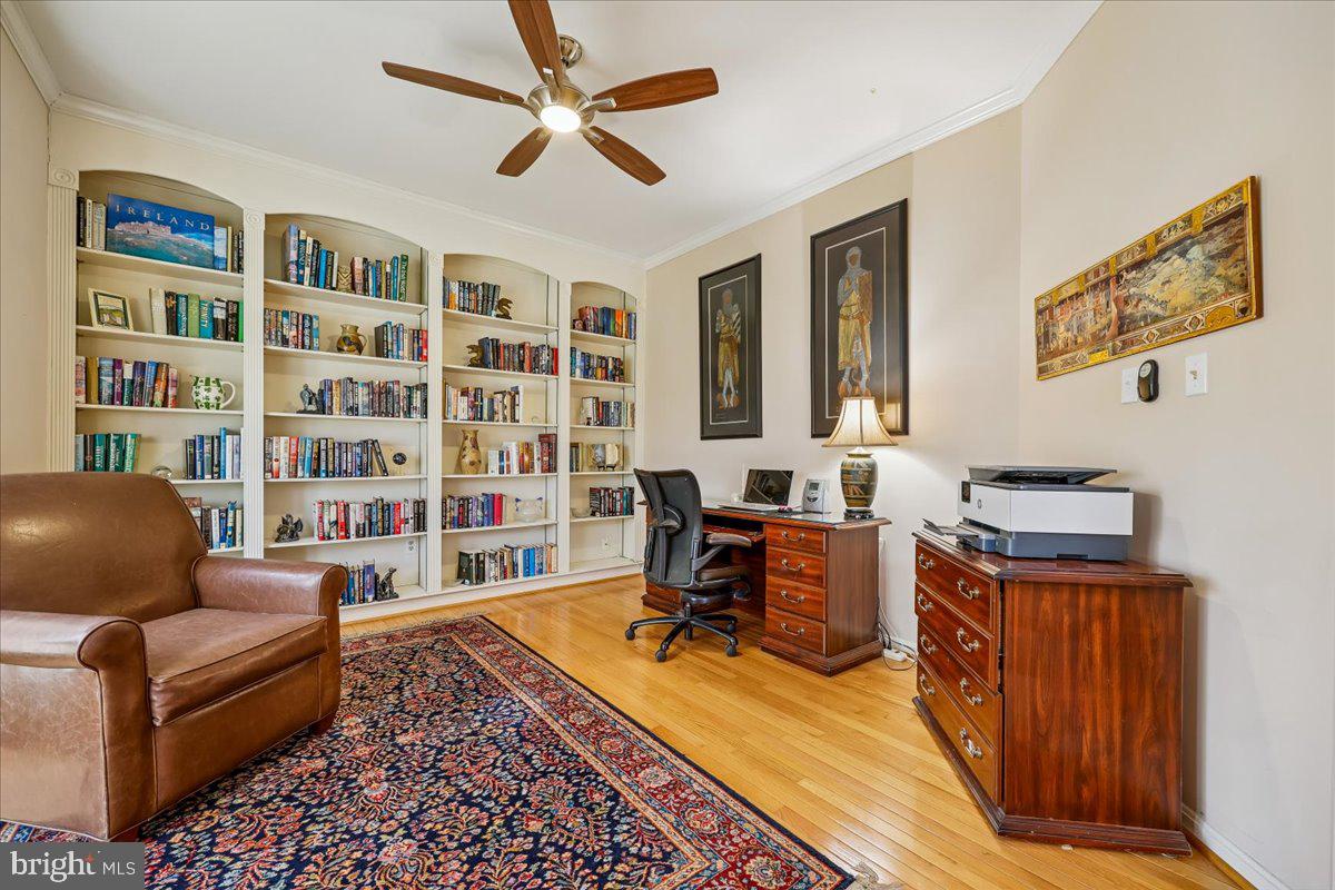 MIDDLEBROOK MANOR - Residential