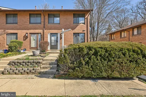9035 Watchlight Court, Columbia, MD MLS: MDHW2049926