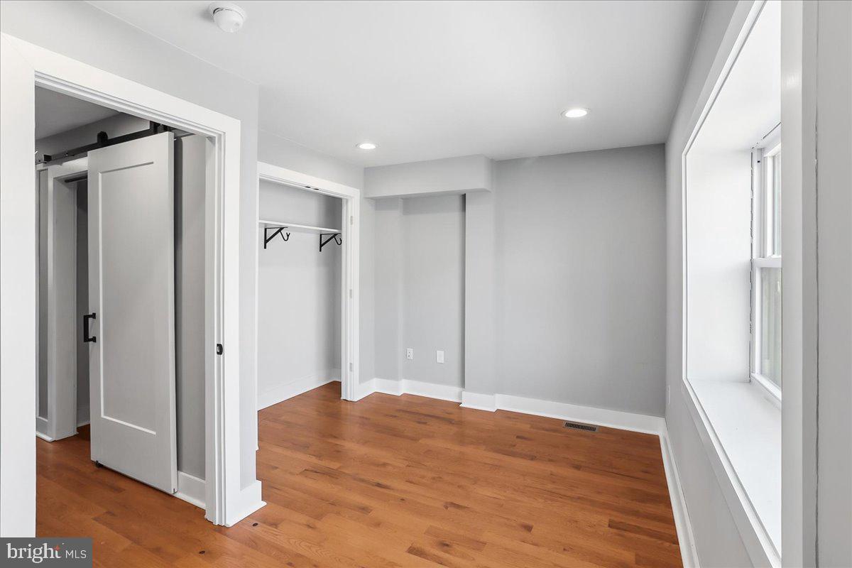 POINT BREEZE - Residential