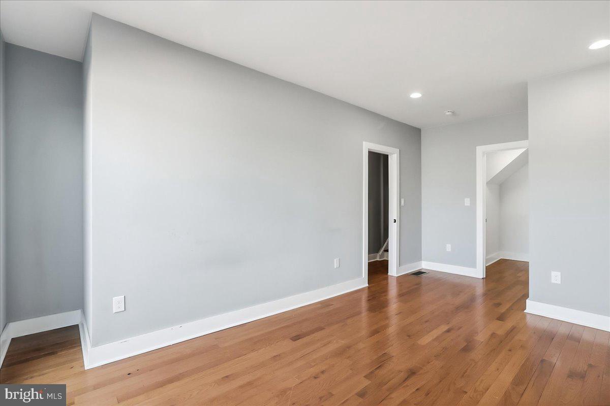 POINT BREEZE - Residential