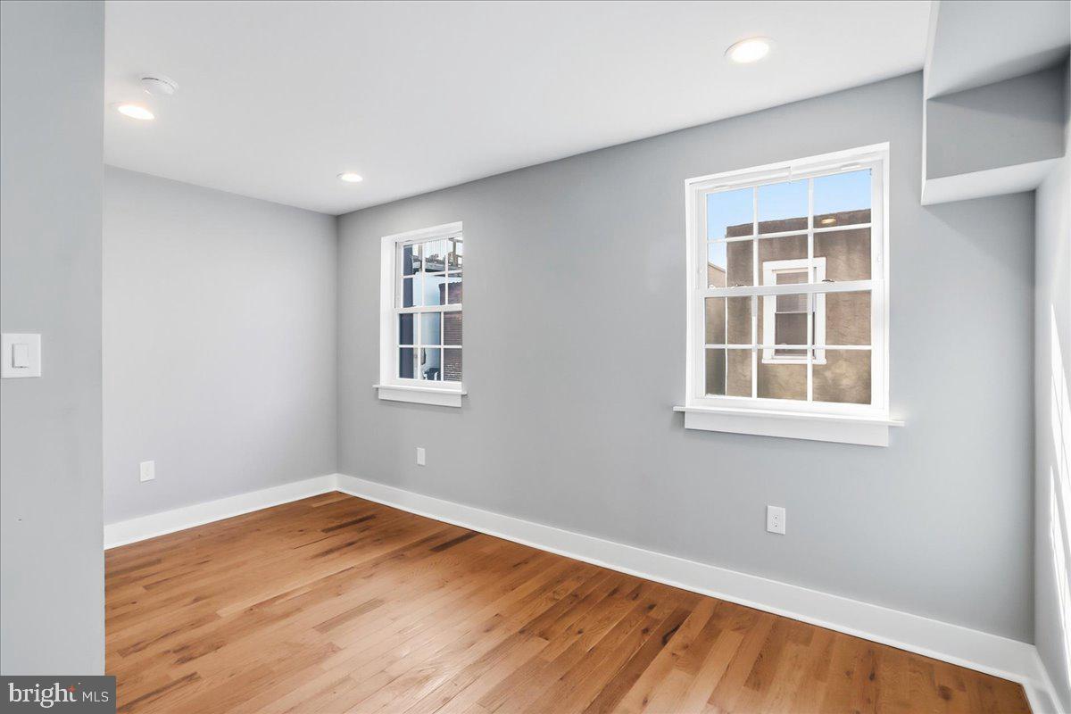 POINT BREEZE - Residential