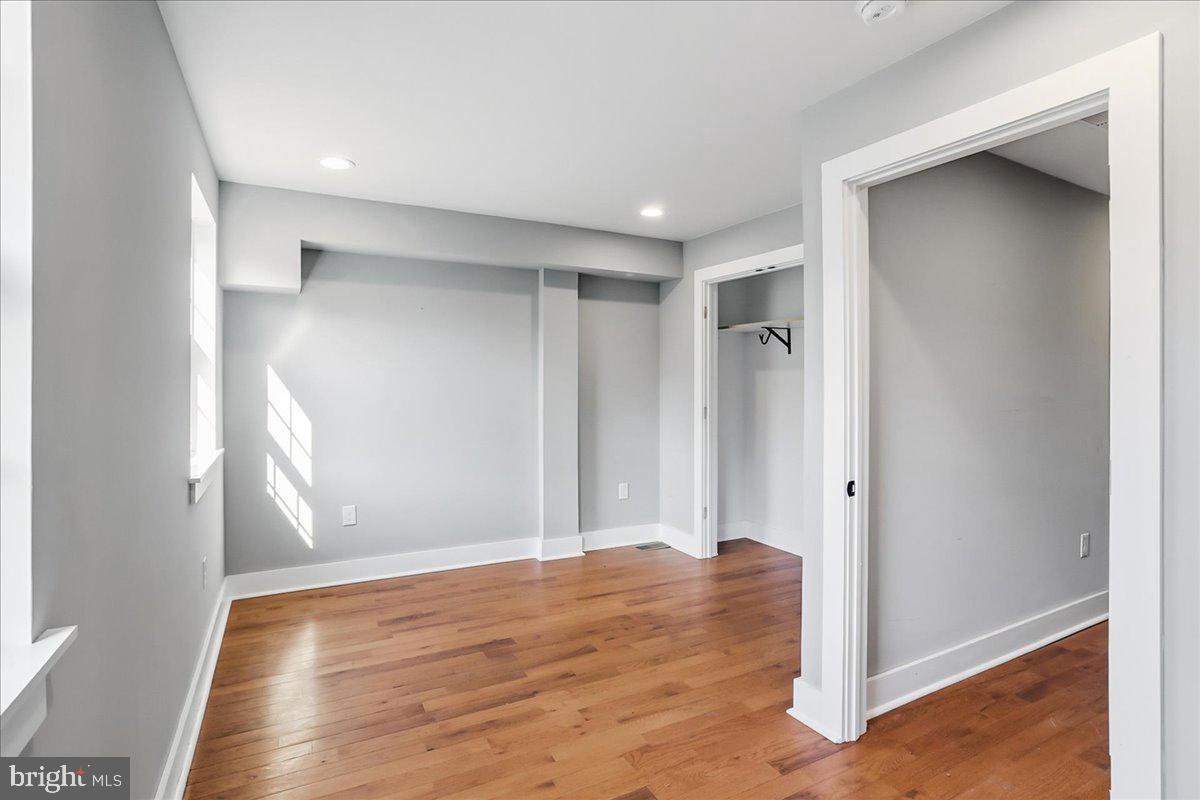 POINT BREEZE - Residential