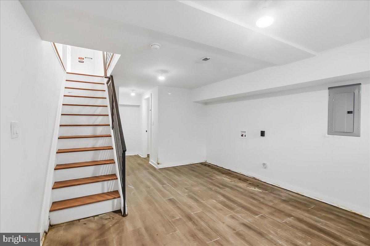 POINT BREEZE - Residential