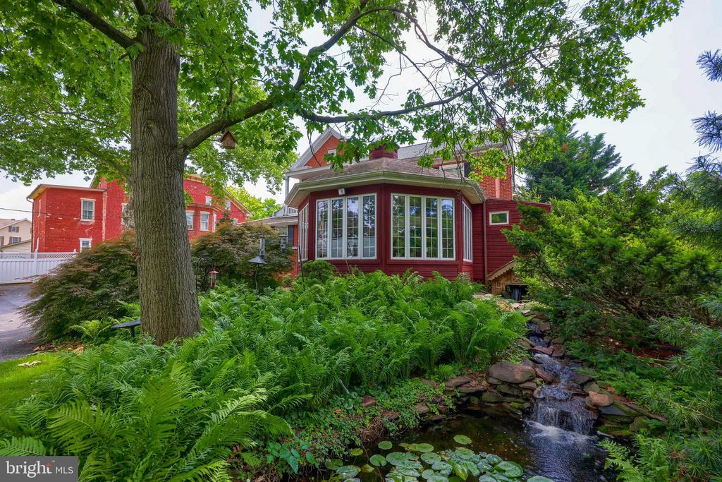 Photo of 1725 STATE ST, EAST PETERSBURG, PA 17520 (MLS # PALA2020560)