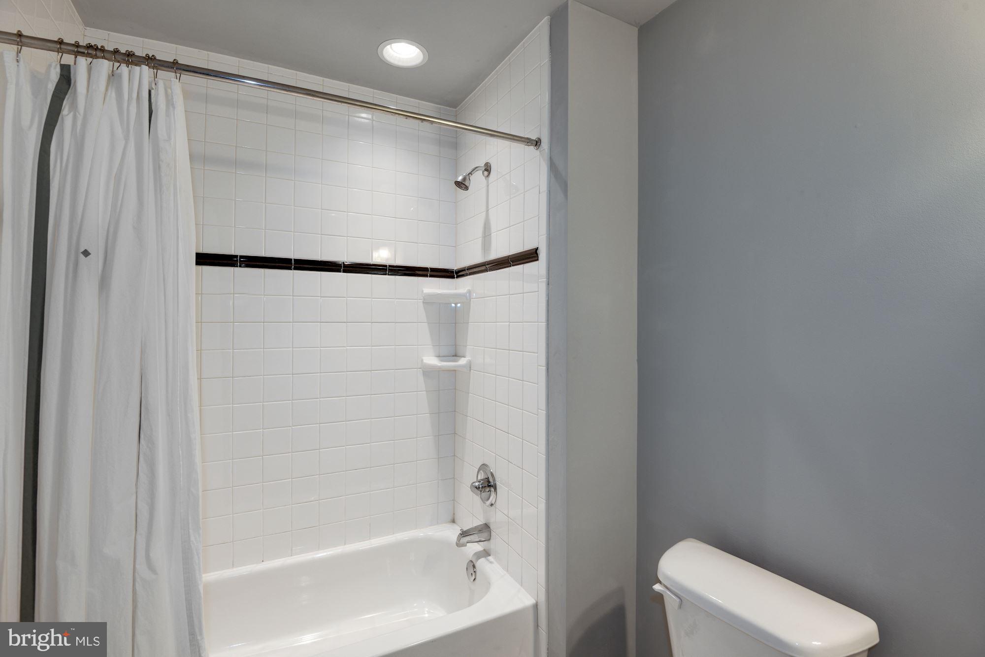 PINDELL WOODS - Residential