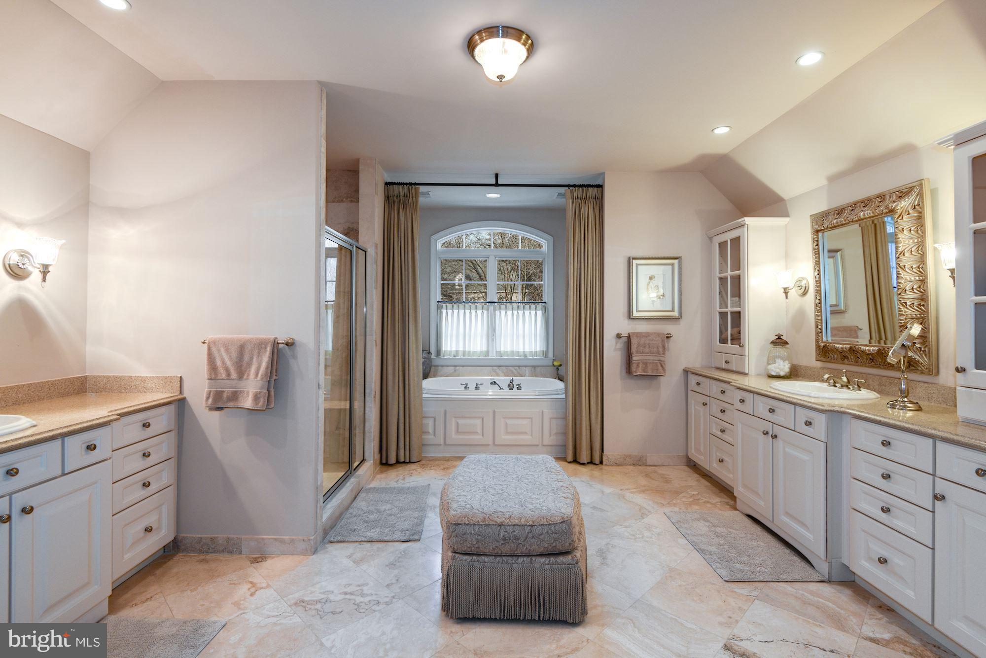 PINDELL WOODS - Residential