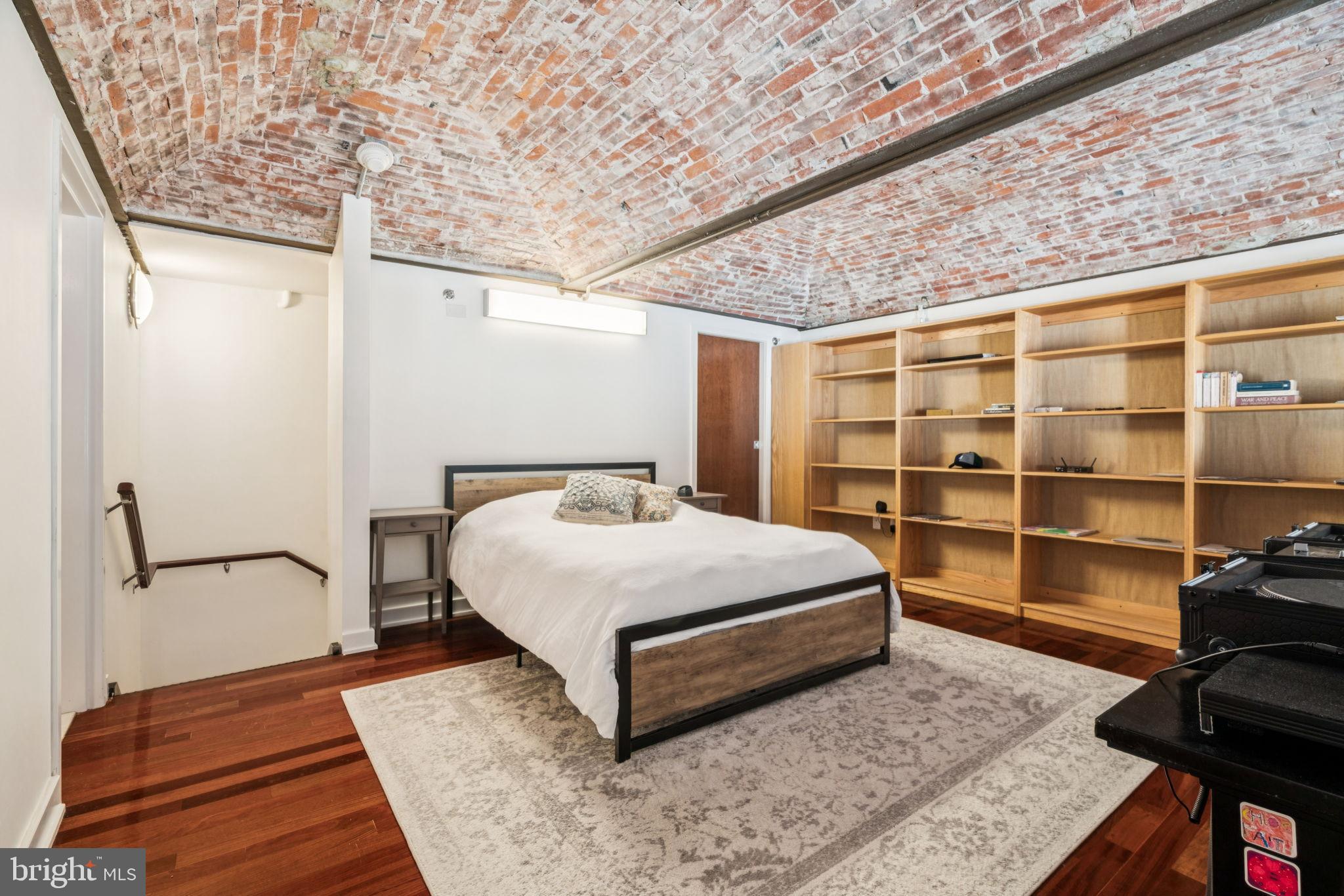 WASHINGTON SQ WEST - Residential